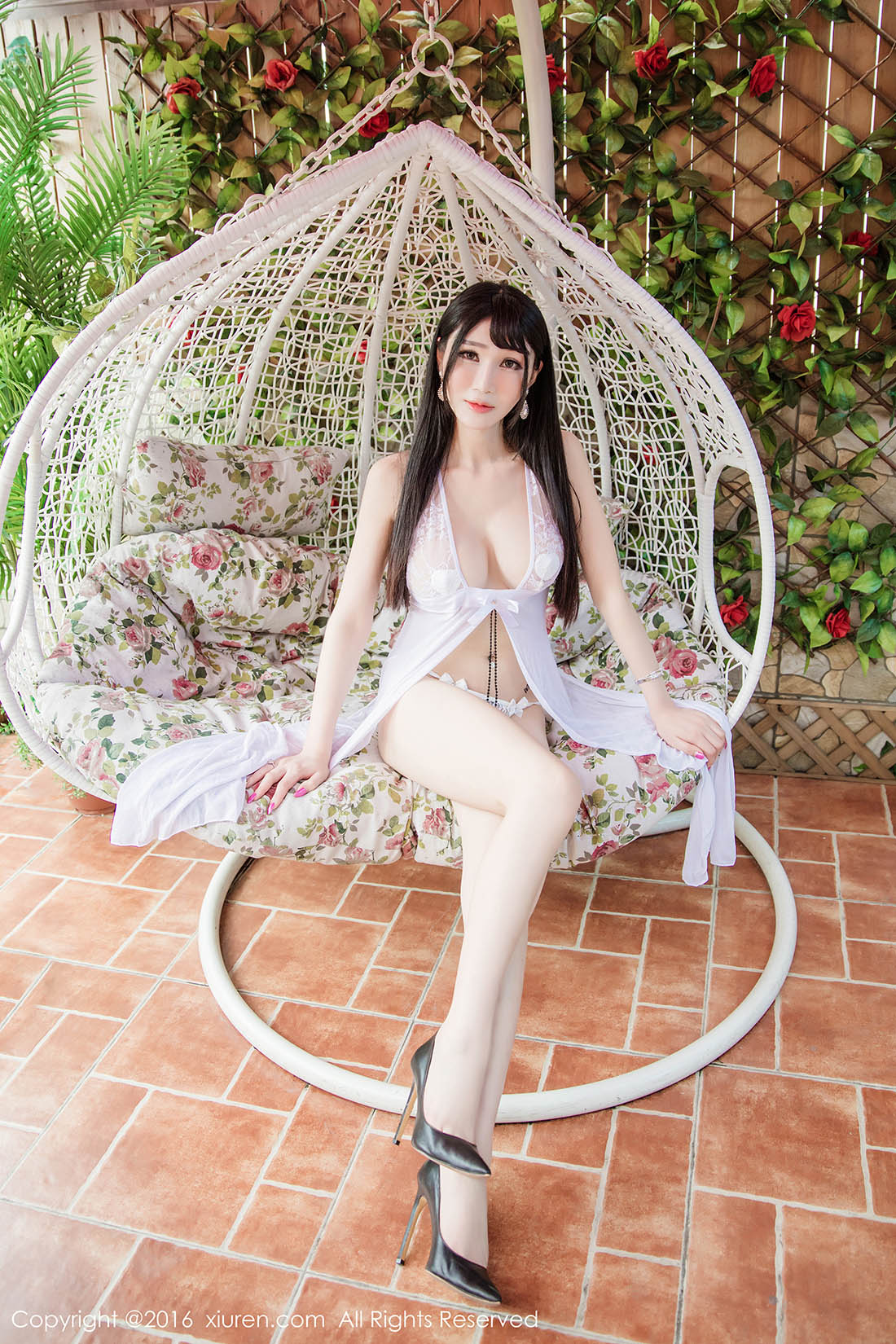 [Xiuren秀人网]XR20160612N00539 2016.06.12 李宓儿 预览图 - 2