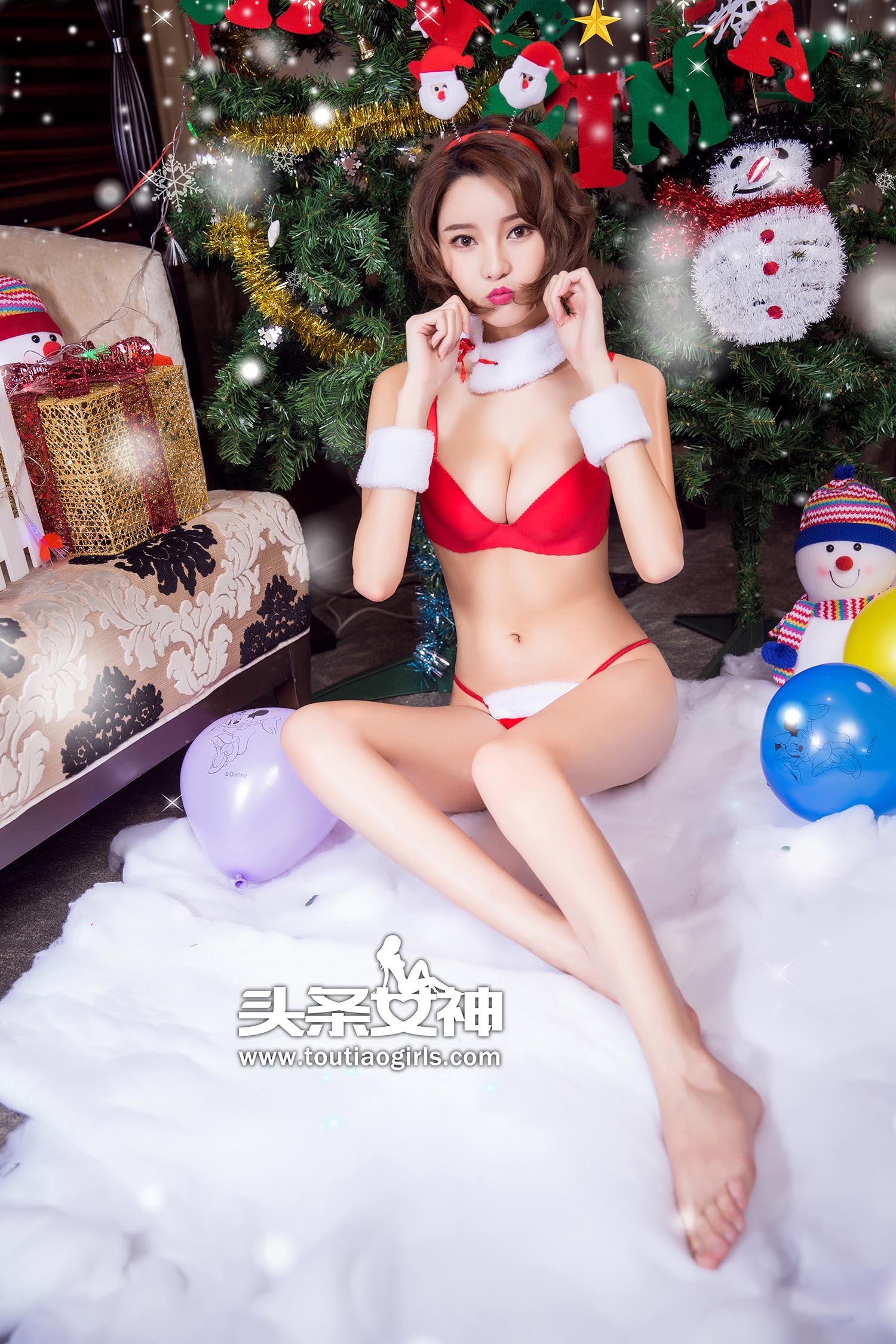 [TouTiao头条女神]2016.12.24 文雪 头号女神 圣诞性感大片 预览图 - 2