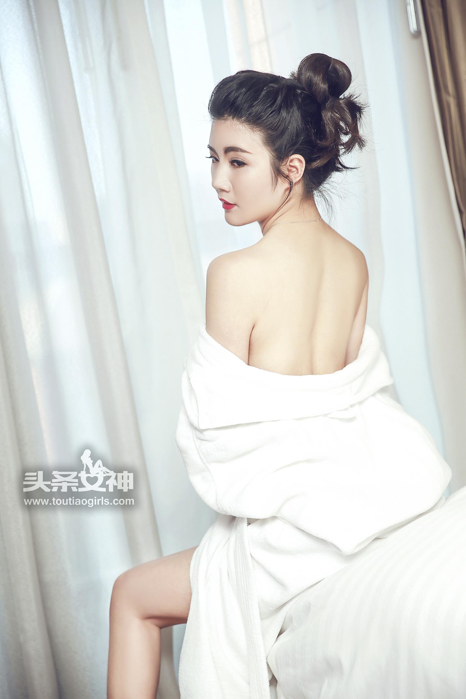 [TouTiao头条女神]2017.09.04 琳琳 裹体丽人 预览图 - 2