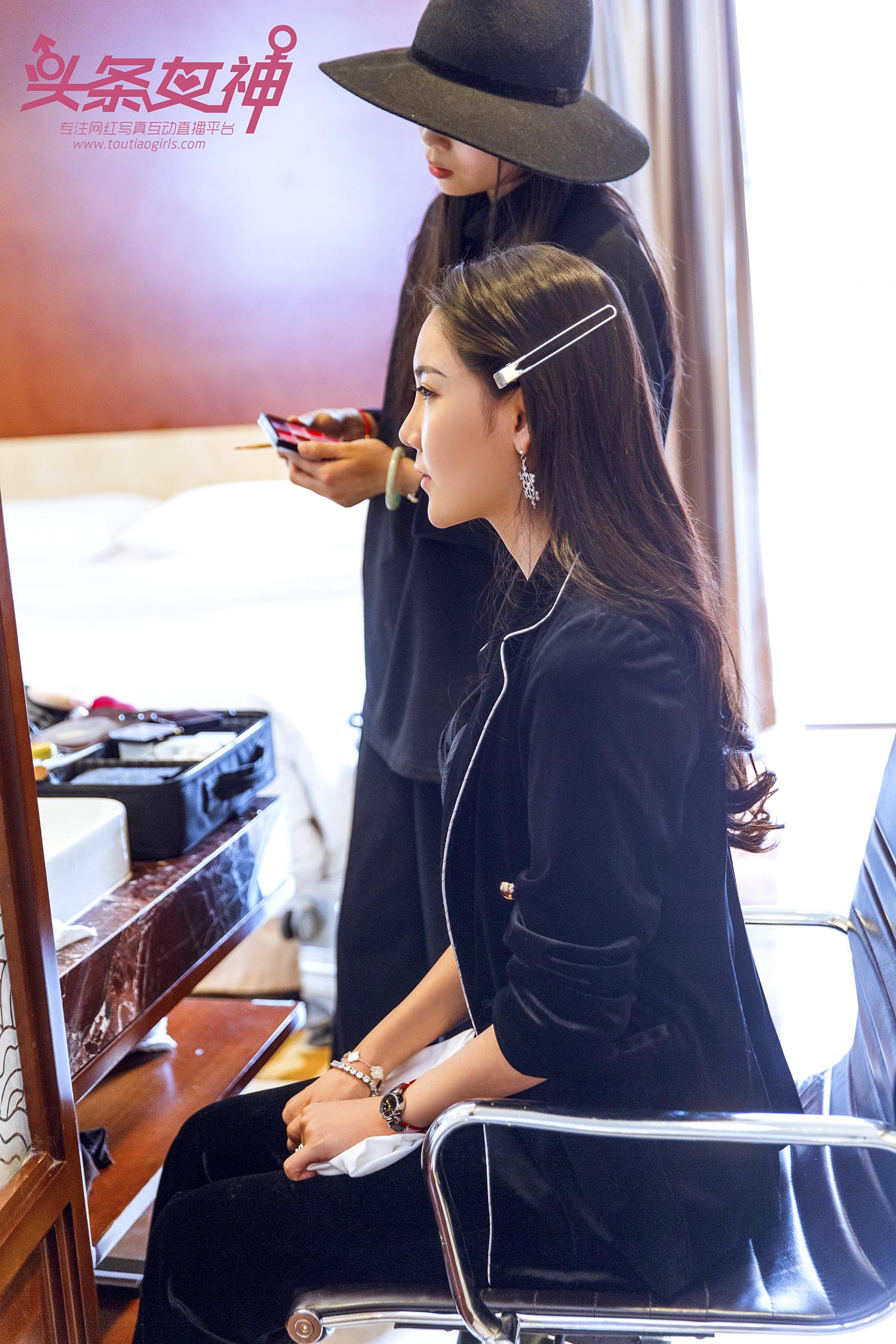 [TouTiao头条女神]2018.04.24 冯雪娇 女神厨娘 预览图 - 2