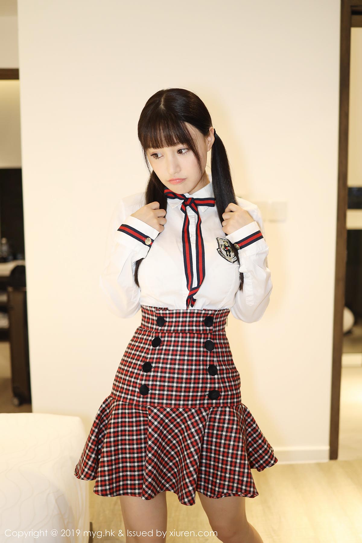 [MyGirl美媛馆]MYG20190517VOL0355 2019.05.17 VOL.355 学生装 Flower朱可儿 预览图 - 2