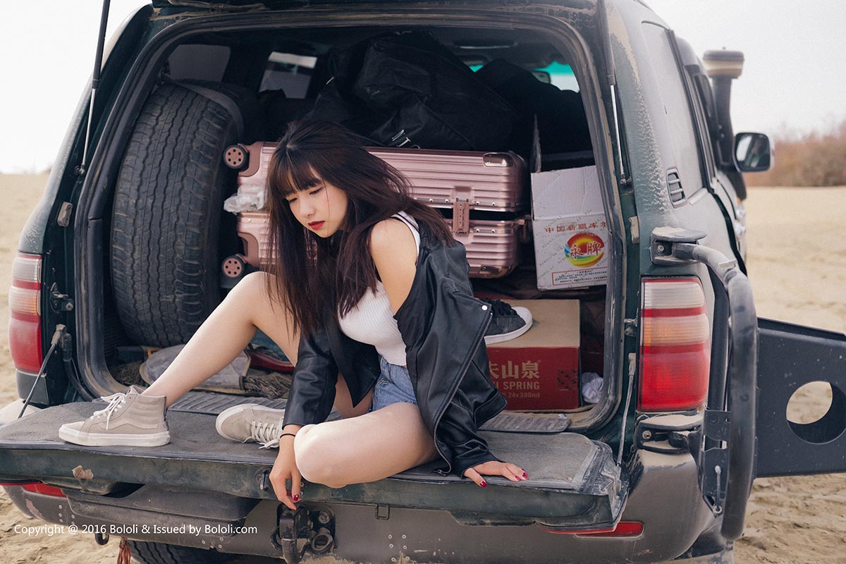 [Kimoe激萌文化]2016.12.23 KIM010 周闻 球球沙漠机车女 预览图 - 2