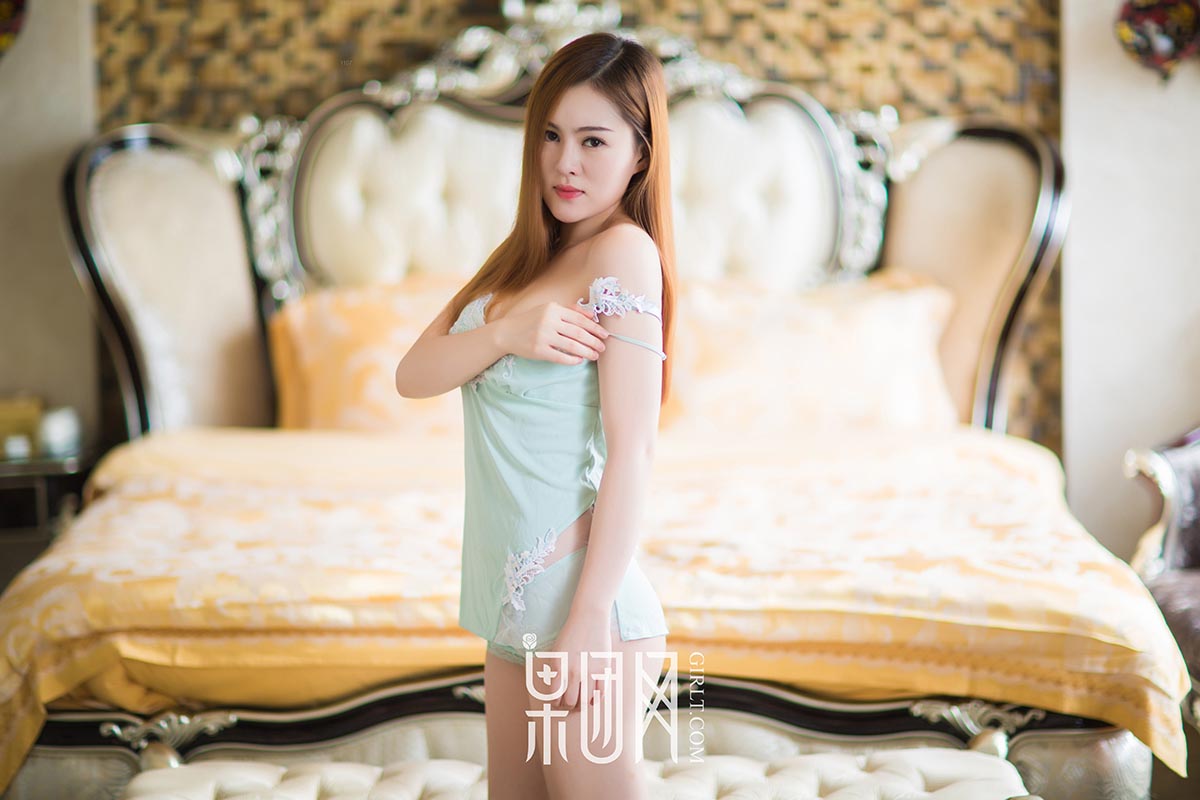 [Girlt果团网]2017.08.27 NO.059 纹身女浴室湿身玩泡泡