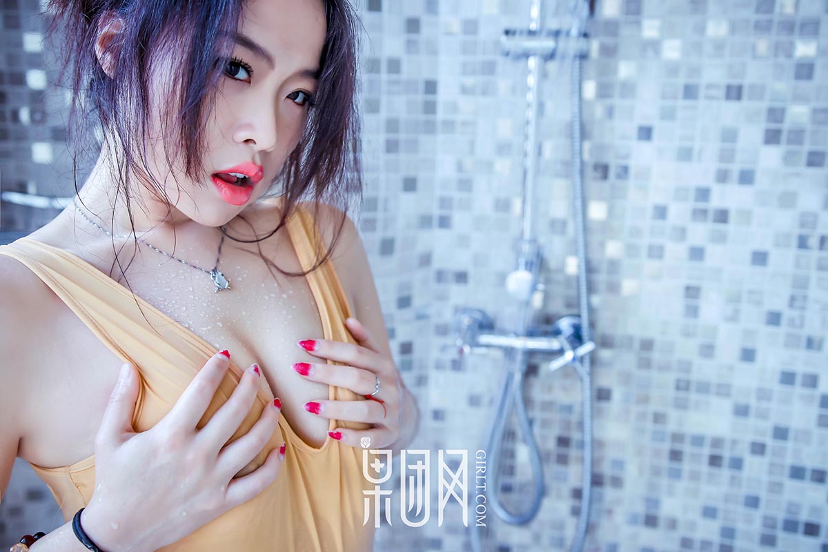 [Girlt果团网]投稿作品 2017.07.31 NO.020 泡沫之夏 邀君赏