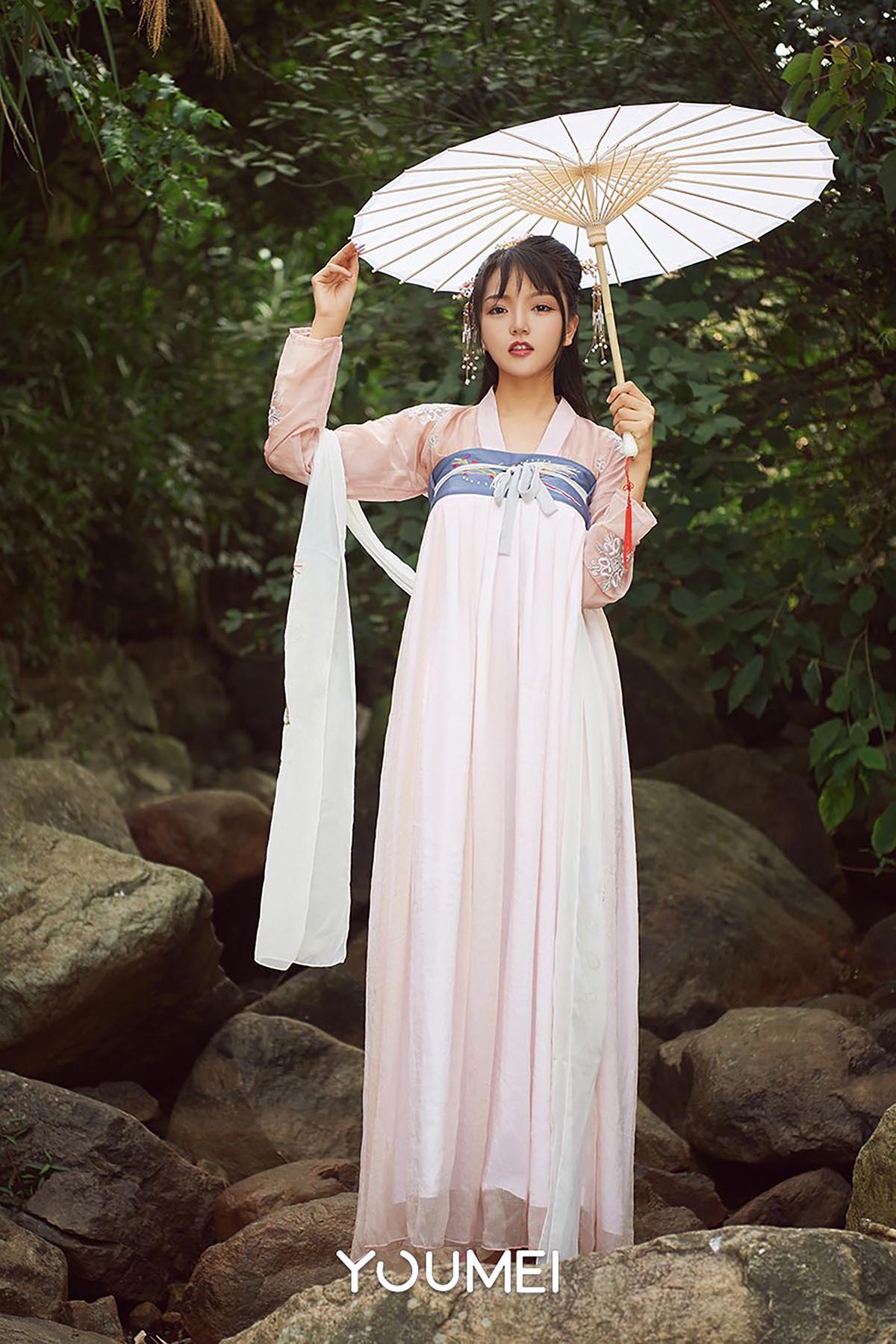 [YouMei尤美]2018.08.13 VOL.048 山中奇遇 尤美合辑 预览图 - 2