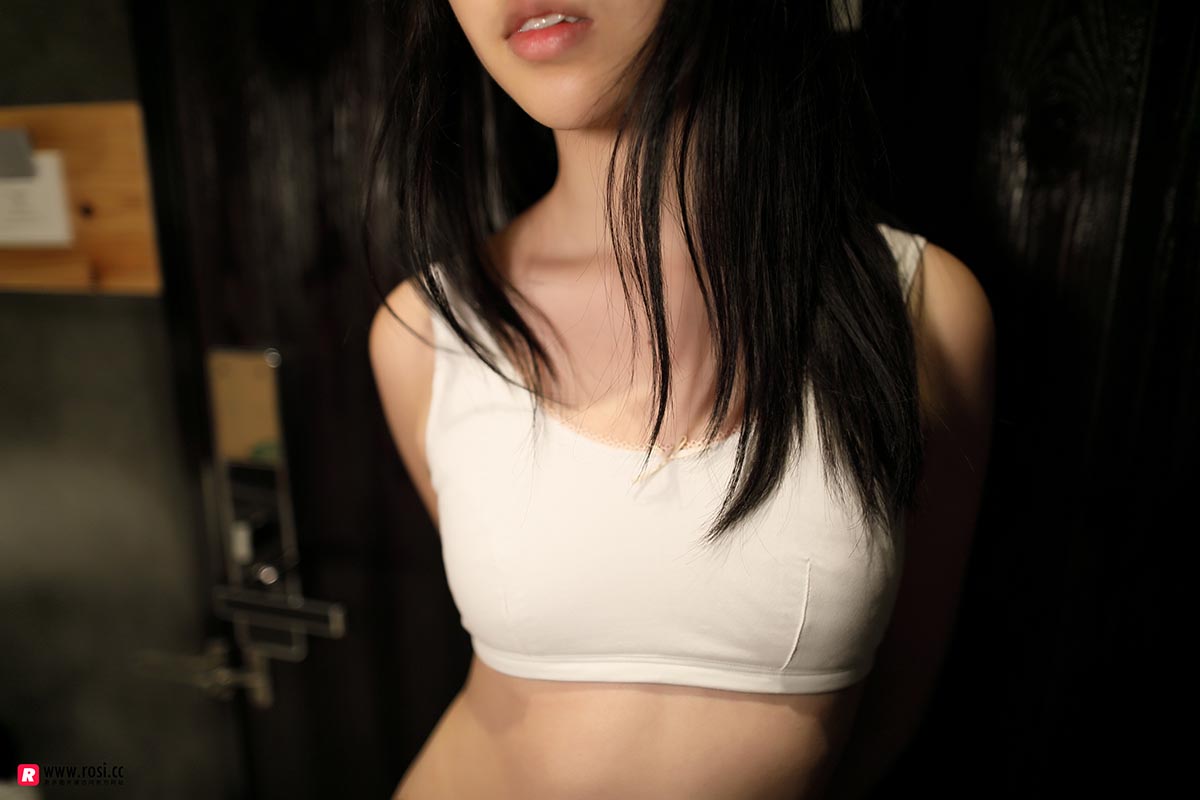 [ROSI写真]2018.06.13 NO.2380 预览图 - 2