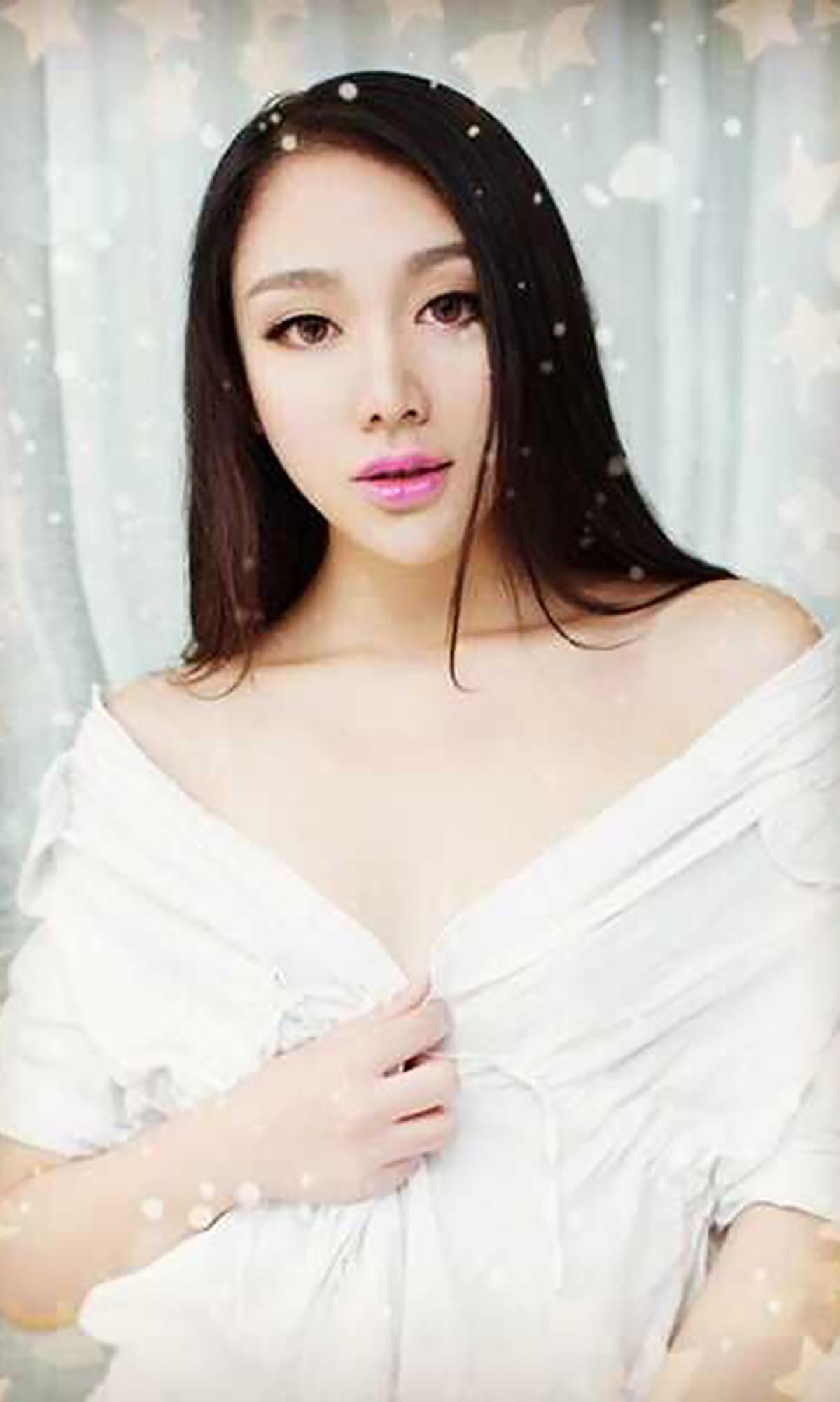 [爱尤物]2015 NO.077 莫莫 预览图 - 3