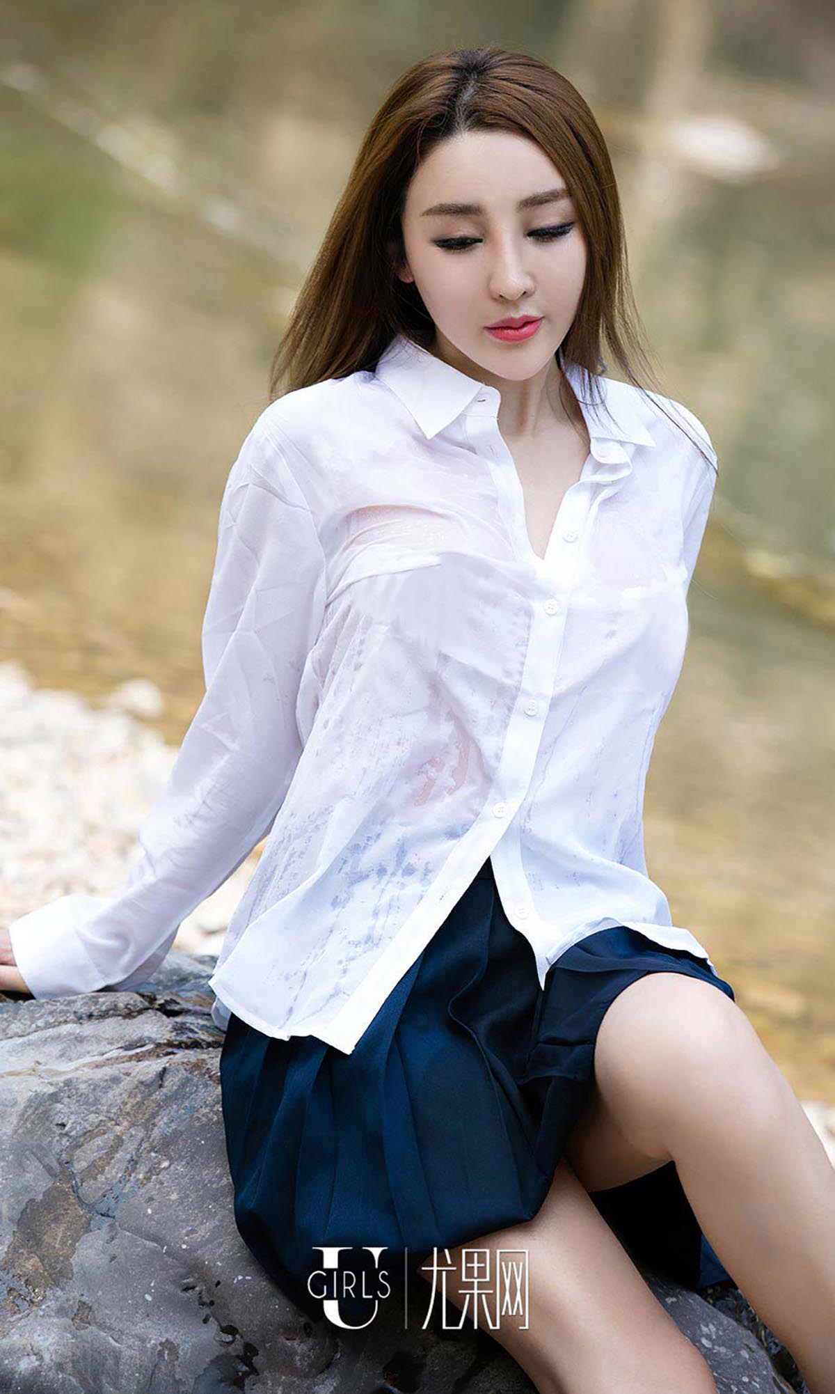 [爱尤物]2016 NO.420 溪甜 山中尤物 预览图 - 5