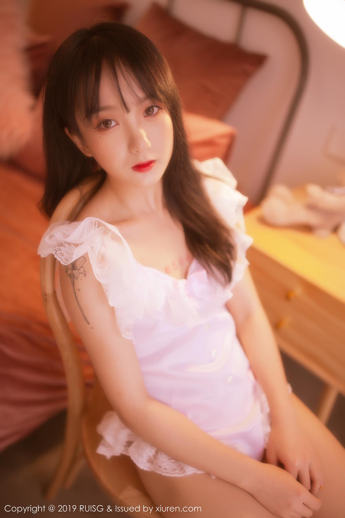 [RuiSG瑞丝馆]RSG20190911VOL0085 2019.09.11 VOL.085 梦幻光线与诱人蕾丝 小葡萄miki 预览图 - 3