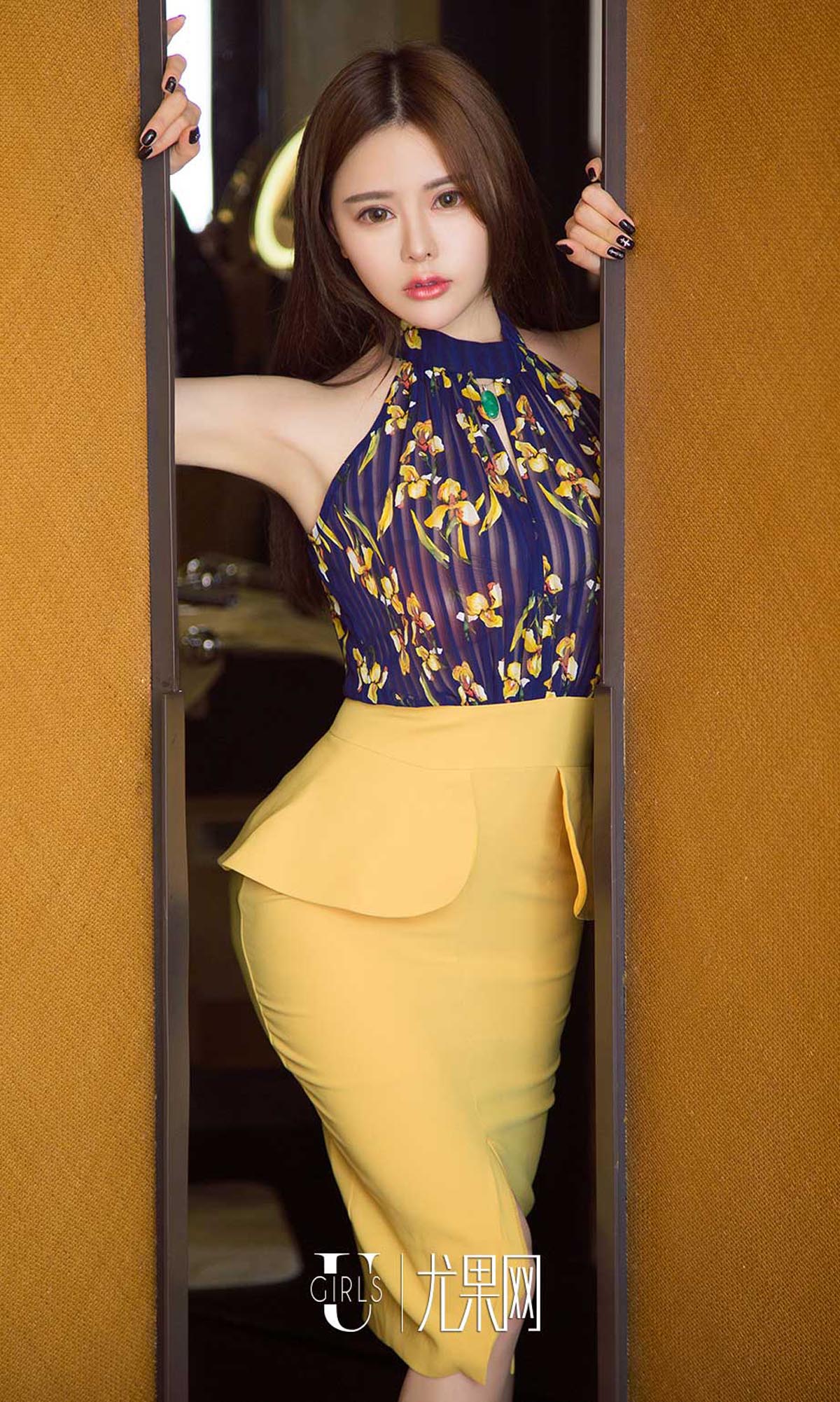 [爱尤物]2018 NO.1064 金baby一金色曲线 预览图 - 5