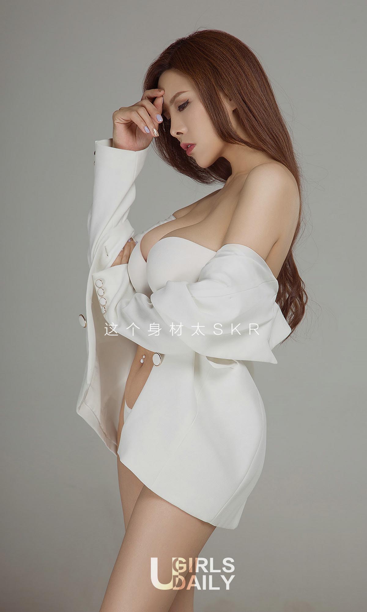 [爱尤物]2018 NO.1164 胡润曦一性感新曦望 预览图 - 2