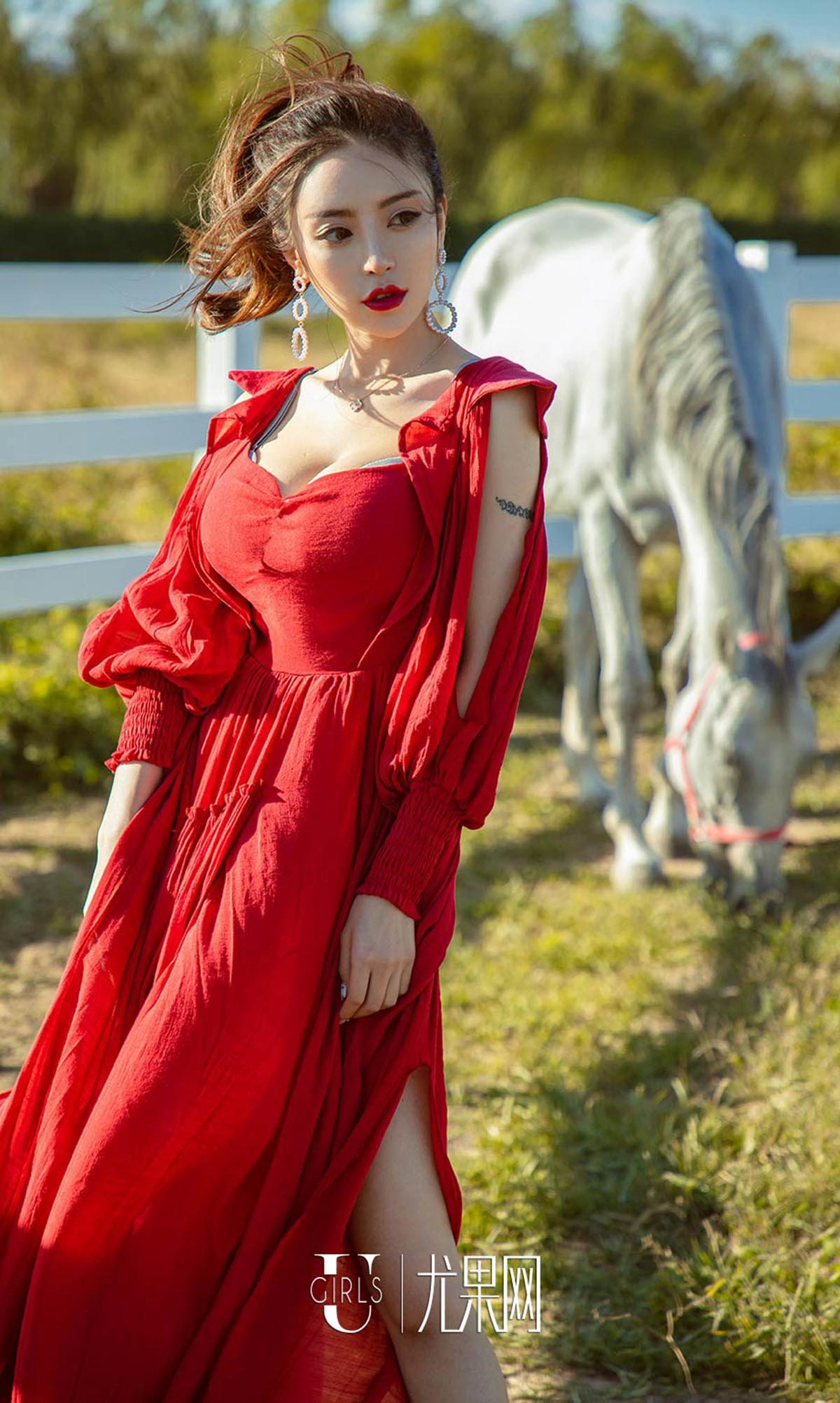 [爱尤物]2018 NO.1247 陈思琪一踏秋 预览图 - 5