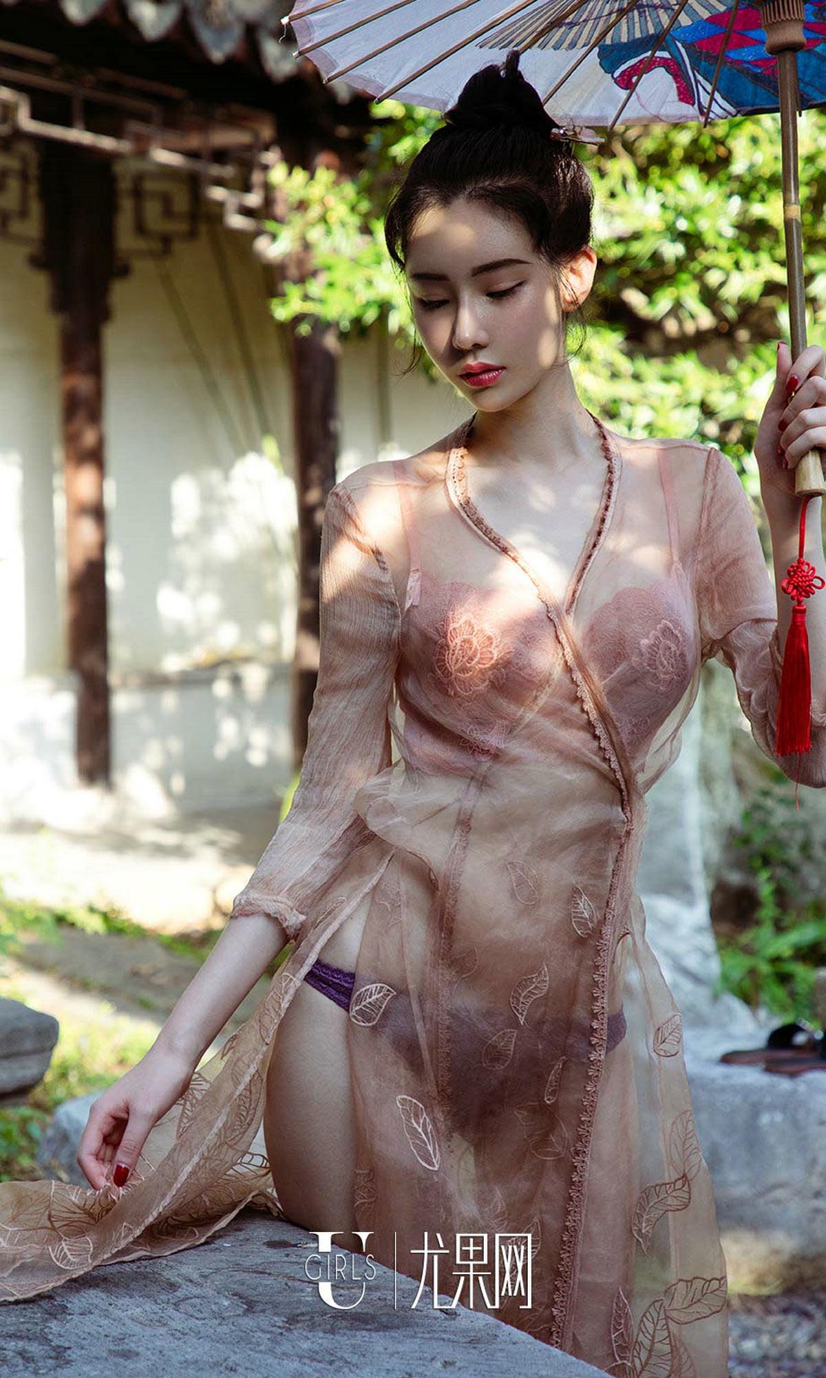 [爱尤物]2018 NO.1250 萌琪琪一庭院深处 预览图 - 5