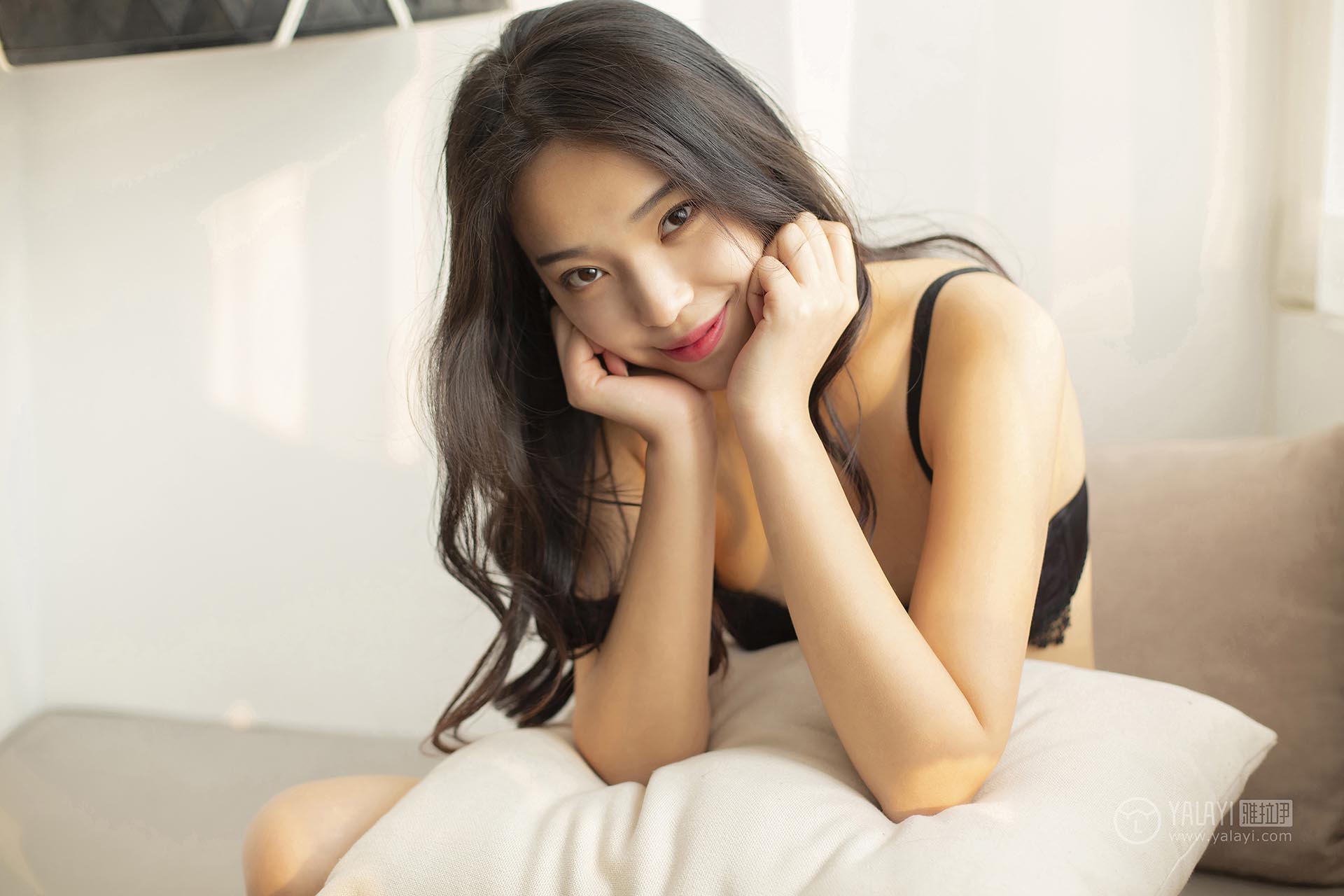 [YALAYI雅拉伊]2019.04.07 NO.237 淑质艳光 楚薇 预览图 - 5