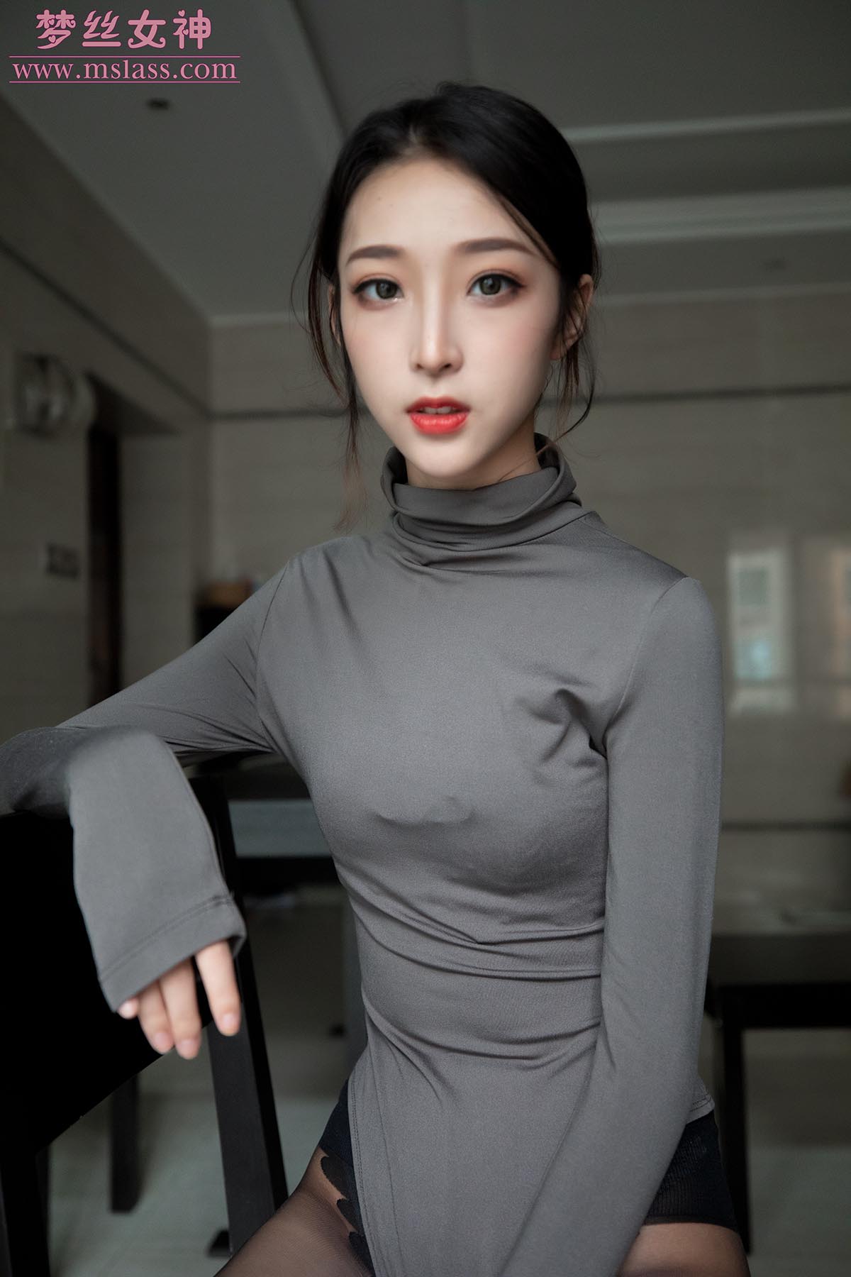 [MSLASS梦丝女神]2019.08.05 NO.037 美女主播乔儿（精） 预览图 - 2