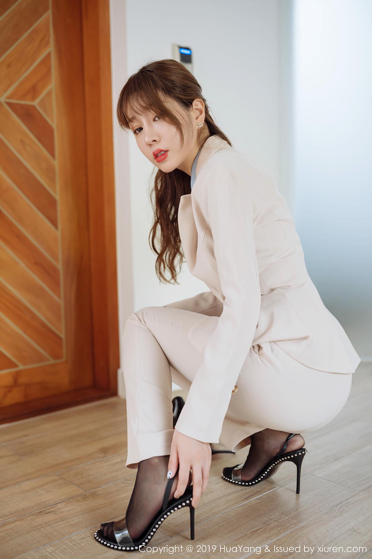 [HuaYang花漾show]HYG20191121VOL0192 2019.11.21 VOL.192 黑丝诱惑力十足 王雨纯