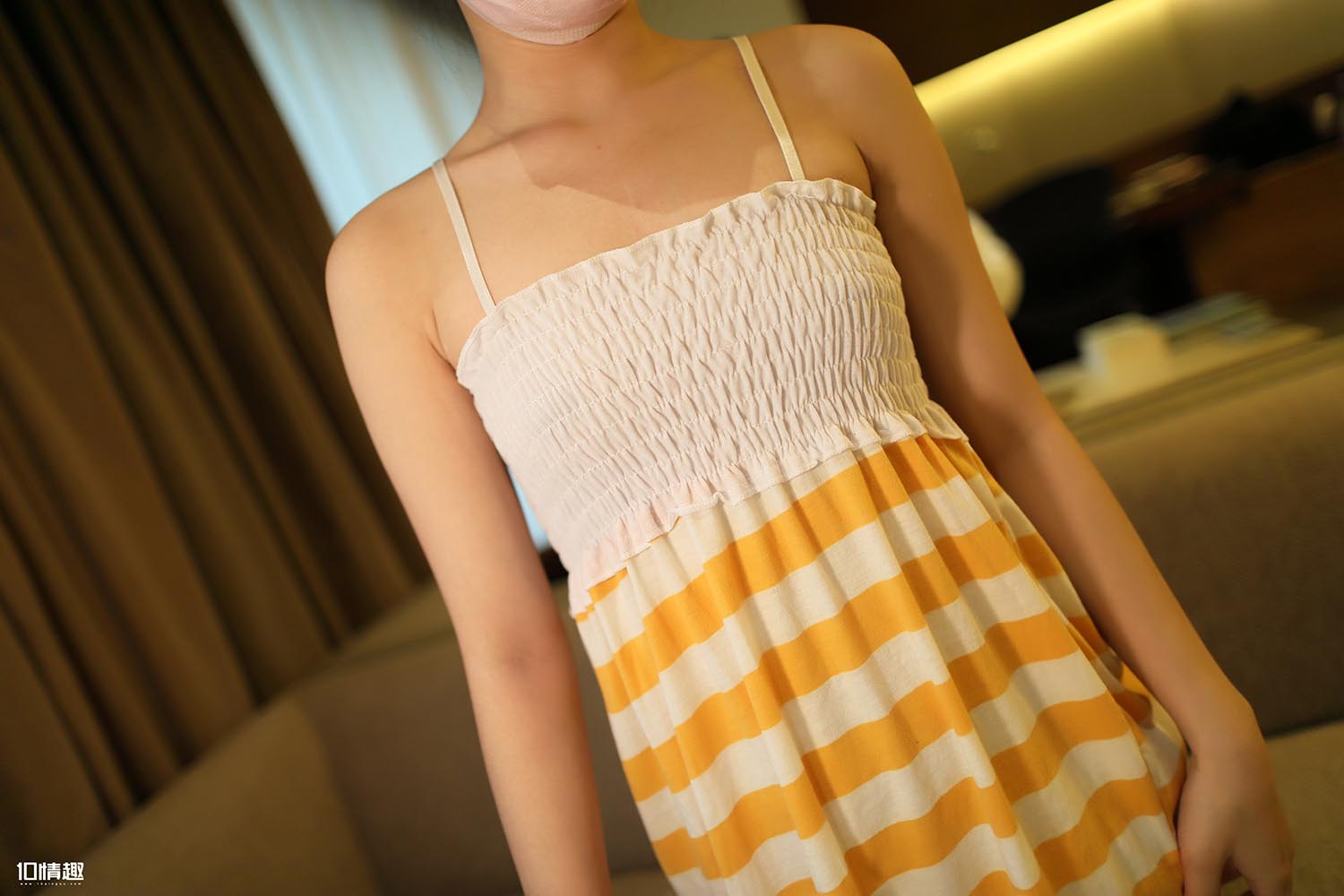 [ROSI口罩系列]2018.06.04 NO.722 预览图 - 2