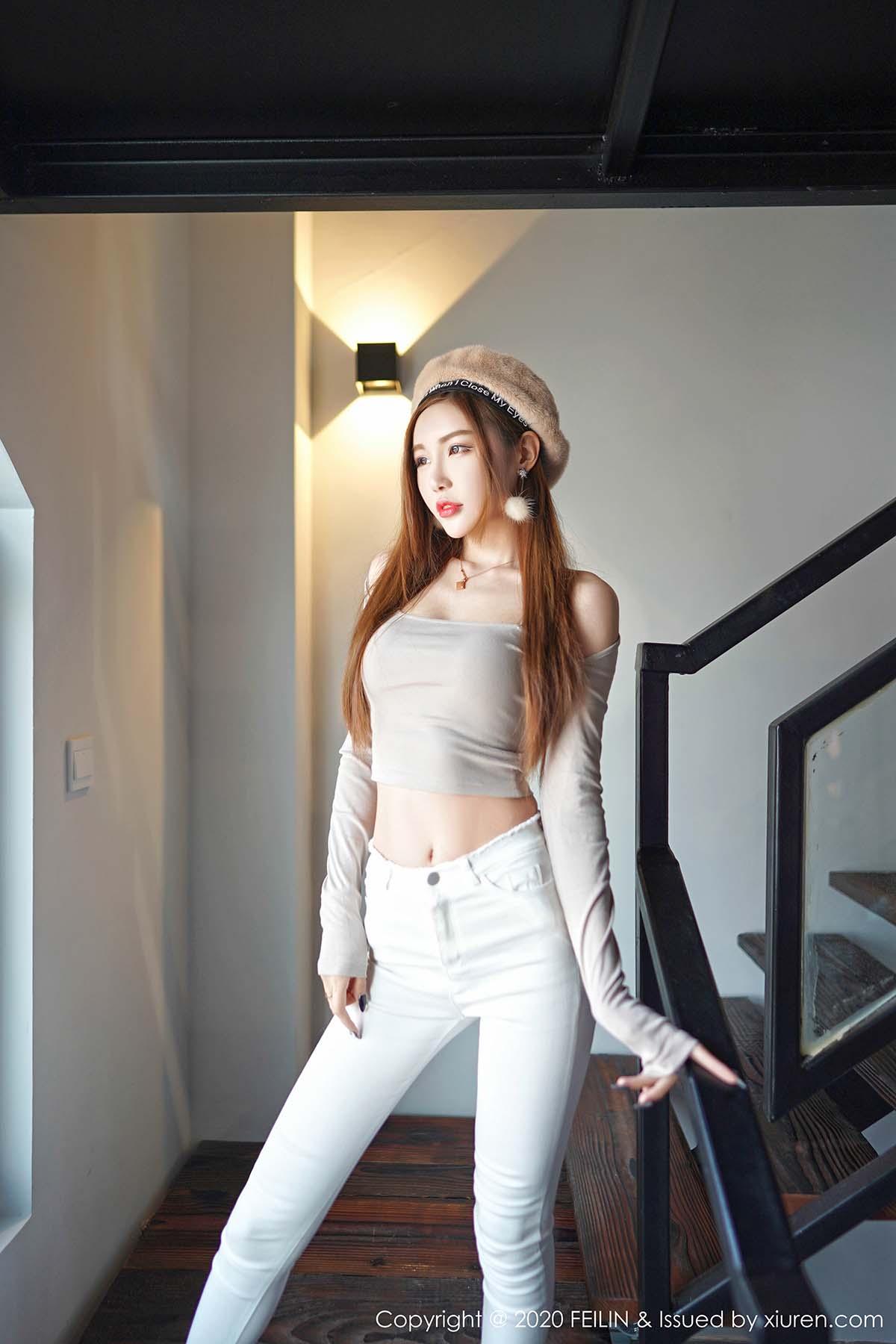 [FEILIN嗲囡囡]FL20200109VOL0223 2020.01.09 VOL.223 性感蕾丝吊袜内衣诱惑 梦小楠小夜猫 预览图 - 4