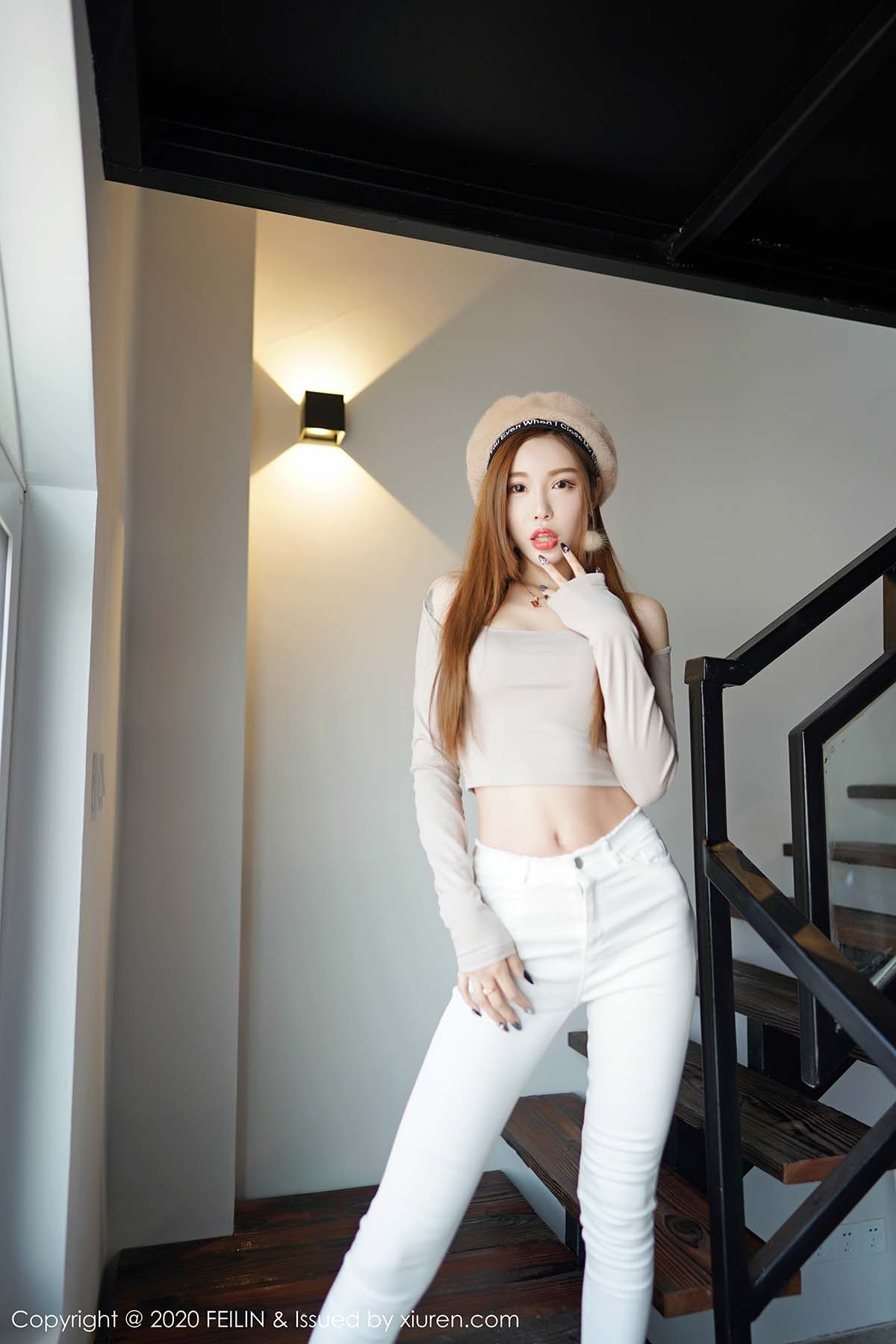 [FEILIN嗲囡囡]FL20200109VOL0223 2020.01.09 VOL.223 性感蕾丝吊袜内衣诱惑 梦小楠小夜猫 预览图 - 5