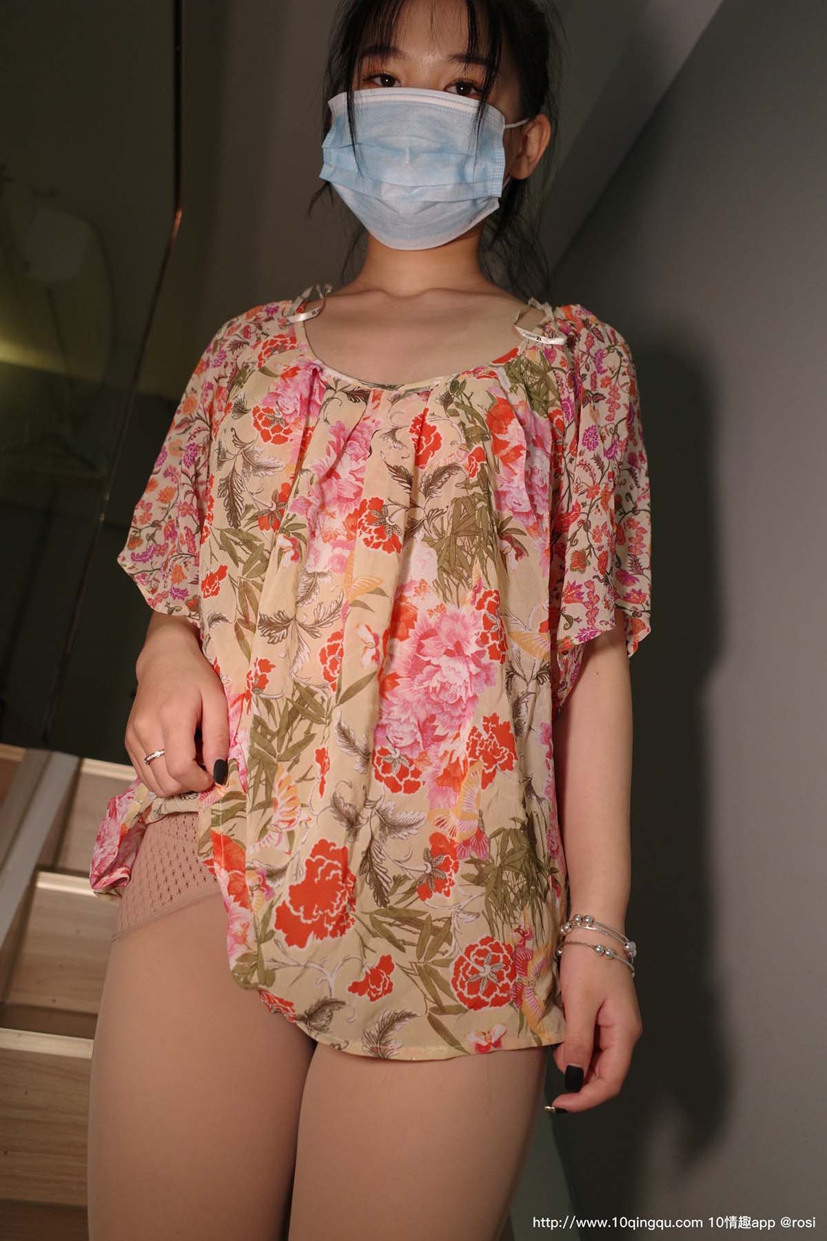 [ROSI口罩系列]2020.03.07 NO.1364 预览图 - 2