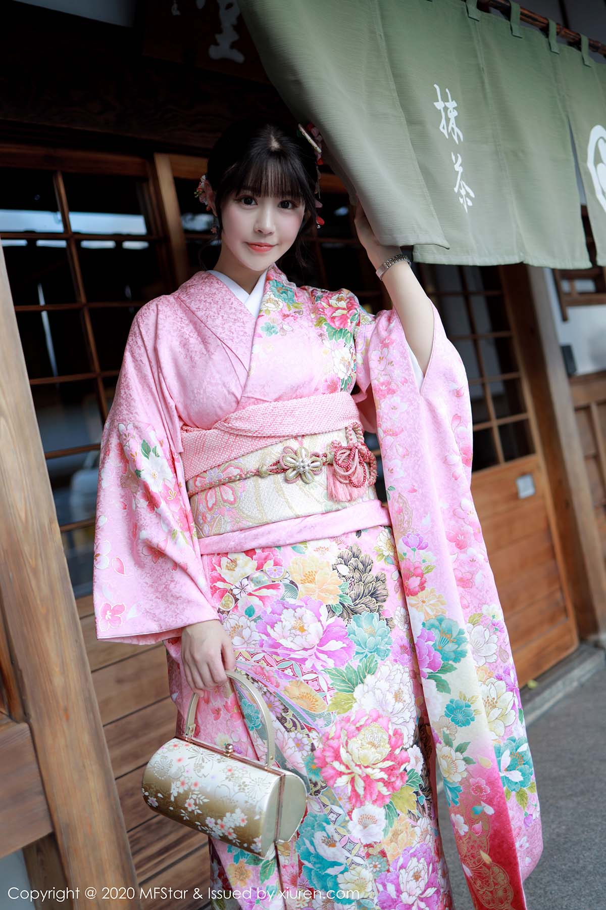 [MFStar模范学院]MF20200110VOL0254 2020.01.10 VOL.254 异域绚丽和服 朱可儿Flower 预览图 - 2