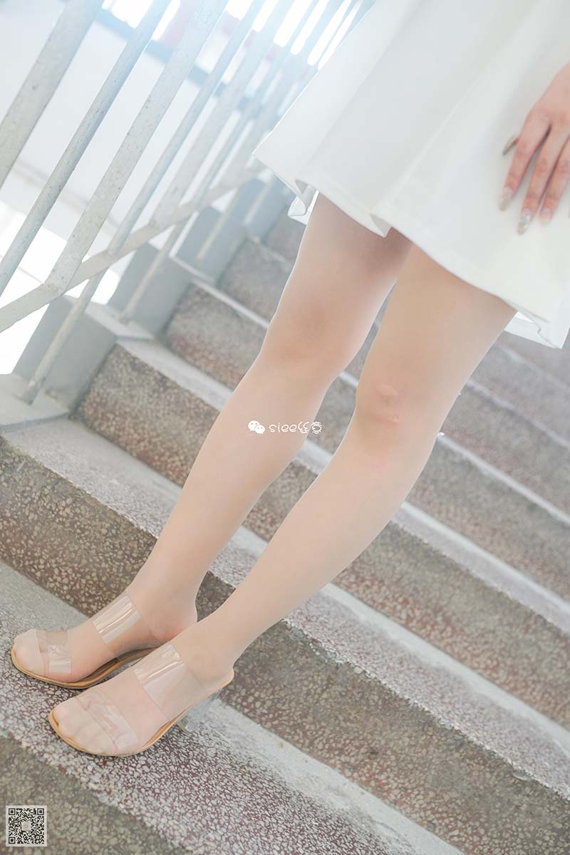 [SIEE丝意]NO.348 婷婷~学姐的诱惑 预览图 - 2