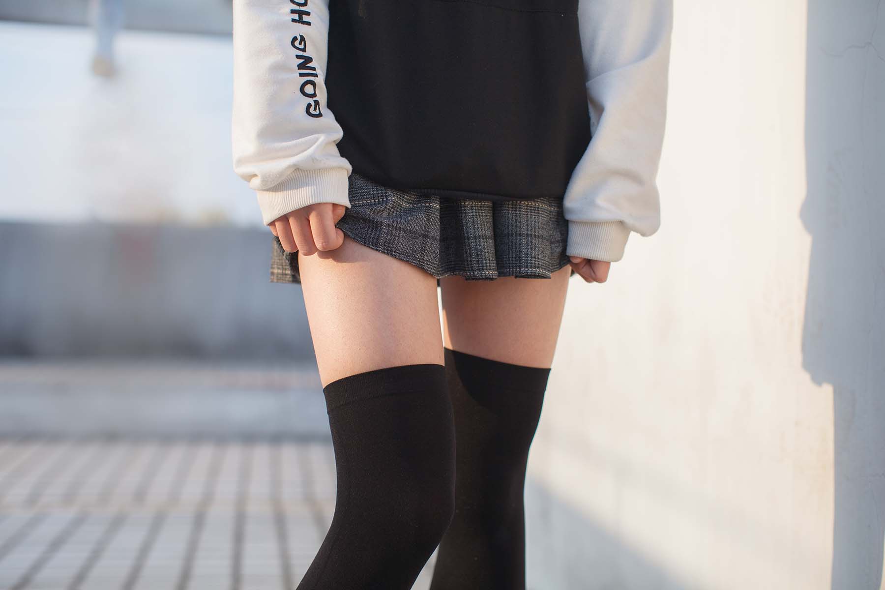 少女秩序 EXVOL.04 天台的黑丝小恶魔 预览图 - 2