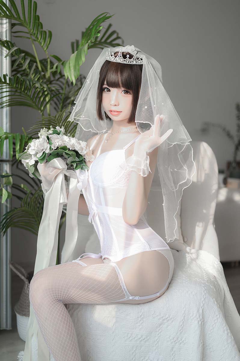 网红美女十万珍吱伏特-花嫁