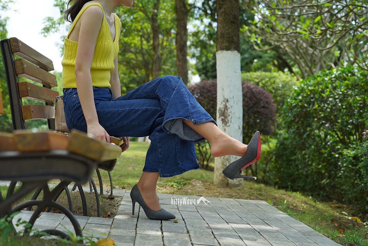 [kittyWawa袜小喵]KT051《长裤里的秘密》