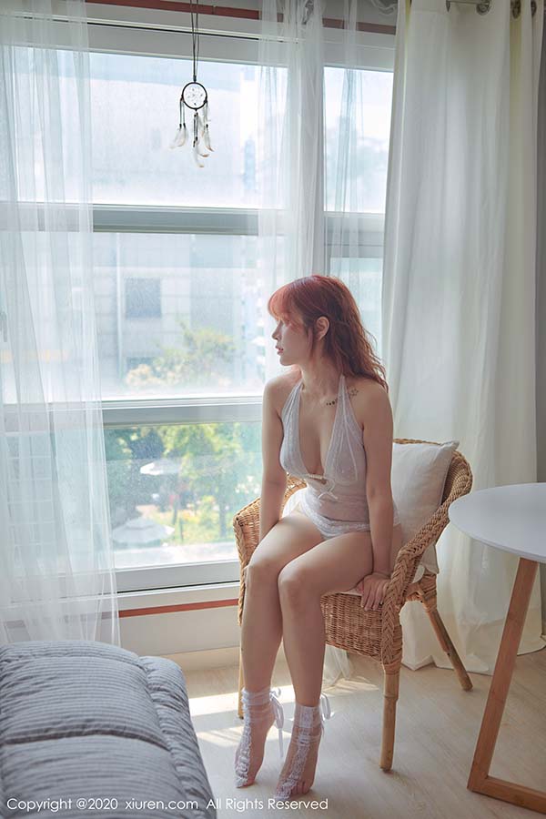 [Xiuren秀人网]XR20200304N02026 2020.03.04 NO.2026 黑白变换的内衣丝袜 王雨纯 预览图 - 2