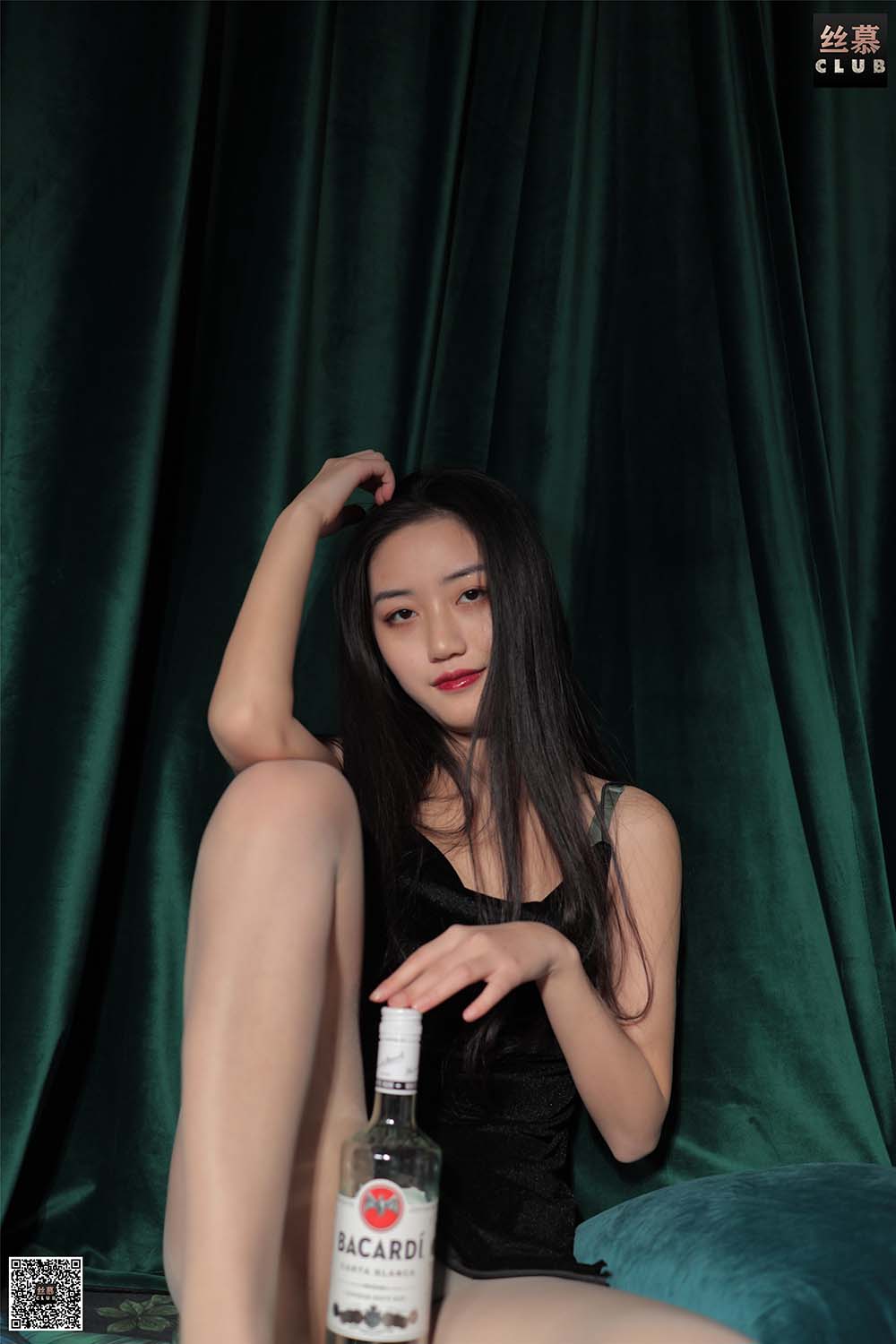 [丝慕GIRL]SM155 天天一元 双双《犯规的御姐》 预览图 - 2