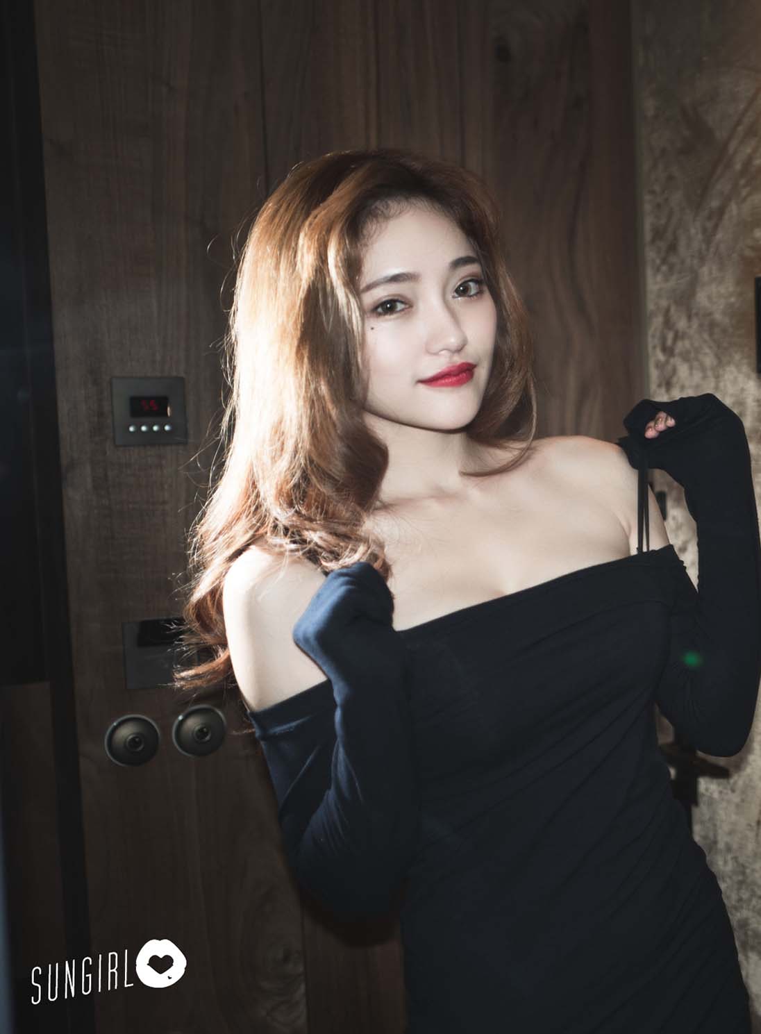 [SUNGIRL阳光宝贝]NO.027 极致曲线Donna奶妹-线上写真 Part1 奶妹