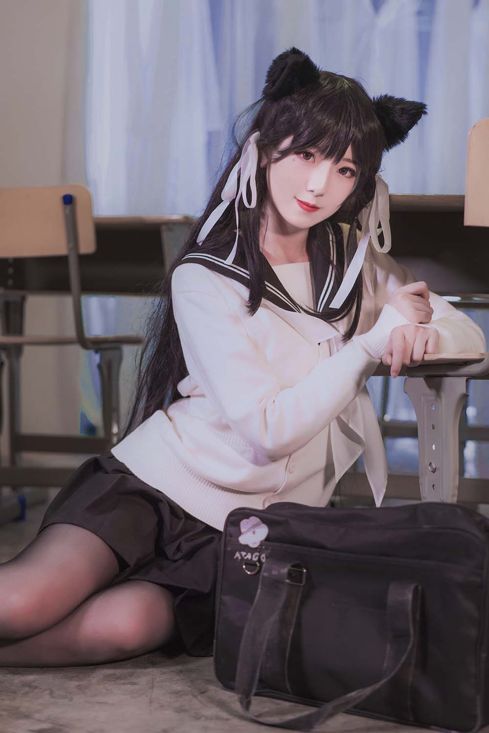 弥音音 – 爱宕制服