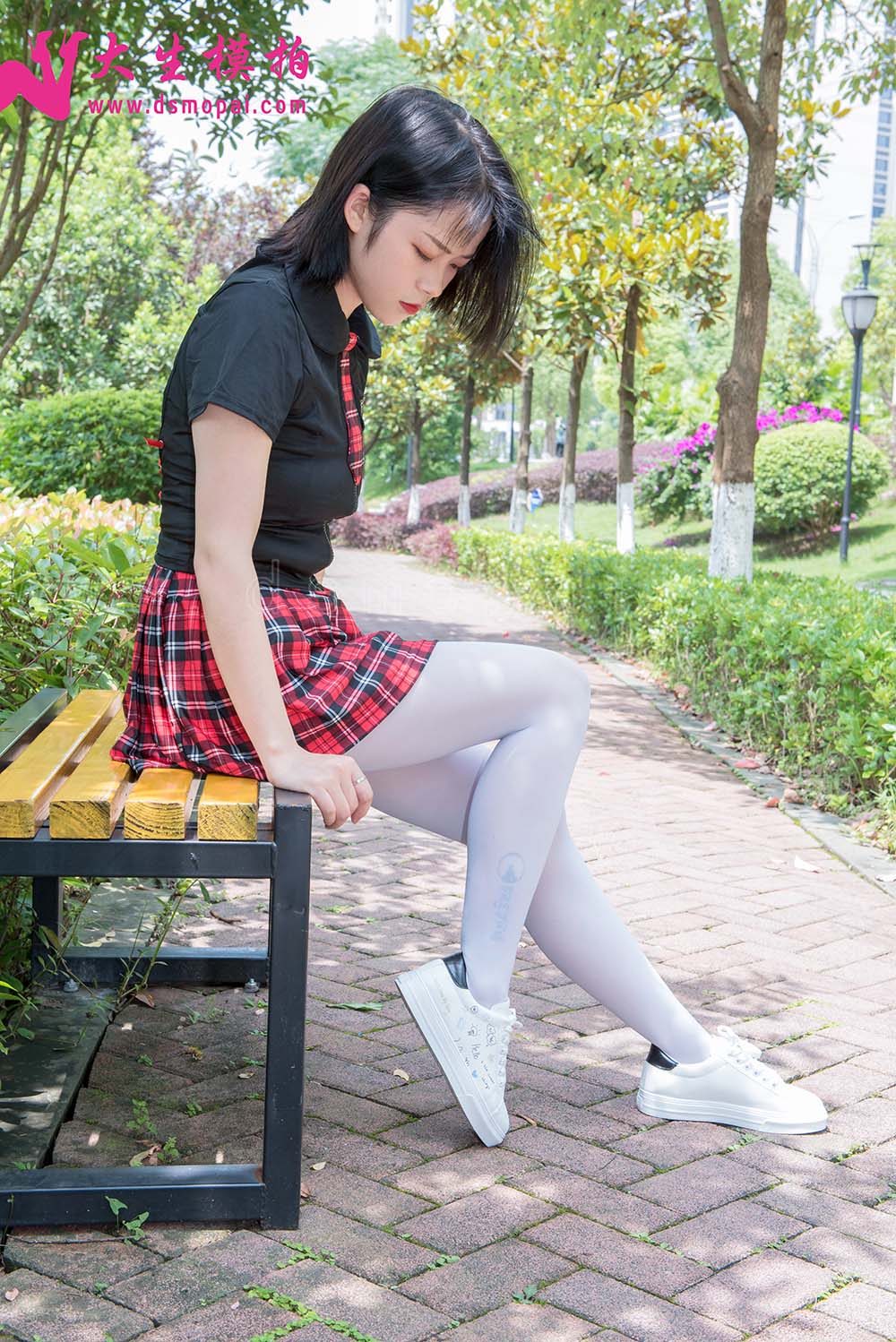 大生模拍 NO.130 小雅 阳光下的白丝