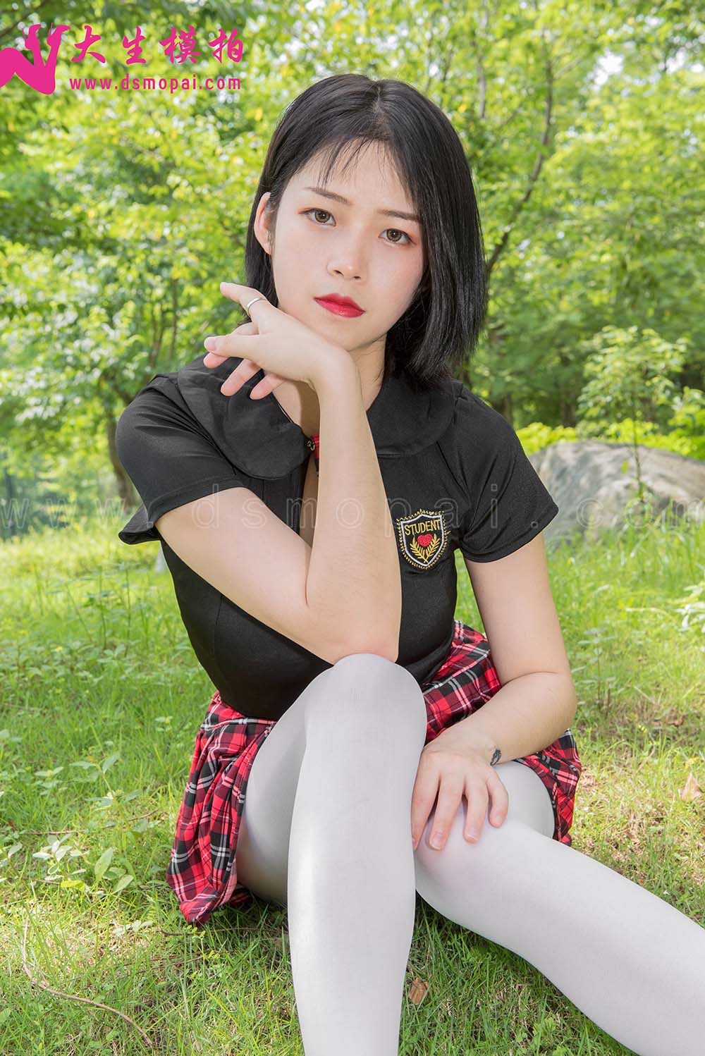 大生模拍 NO.130 小雅 阳光下的白丝 预览图 - 2