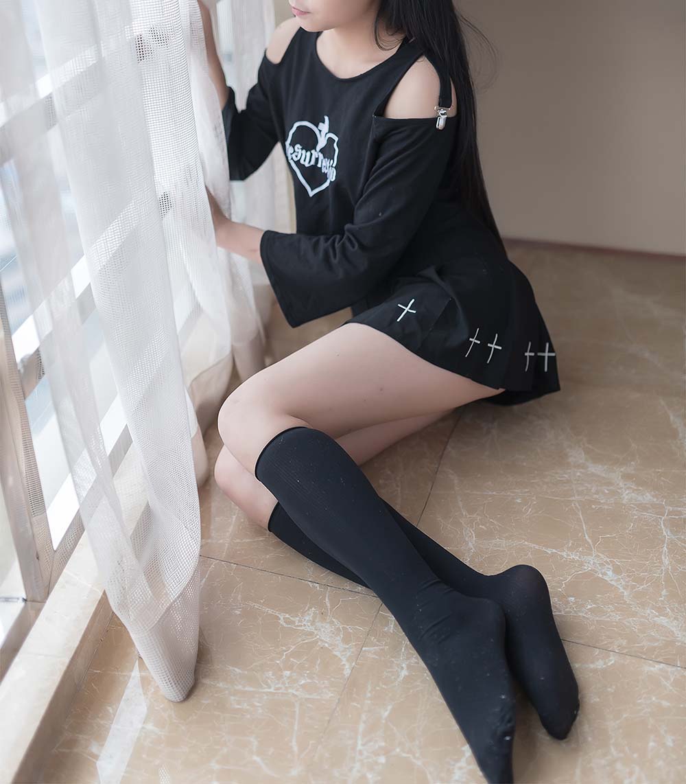 风之领域 NO.148 吊带短裙