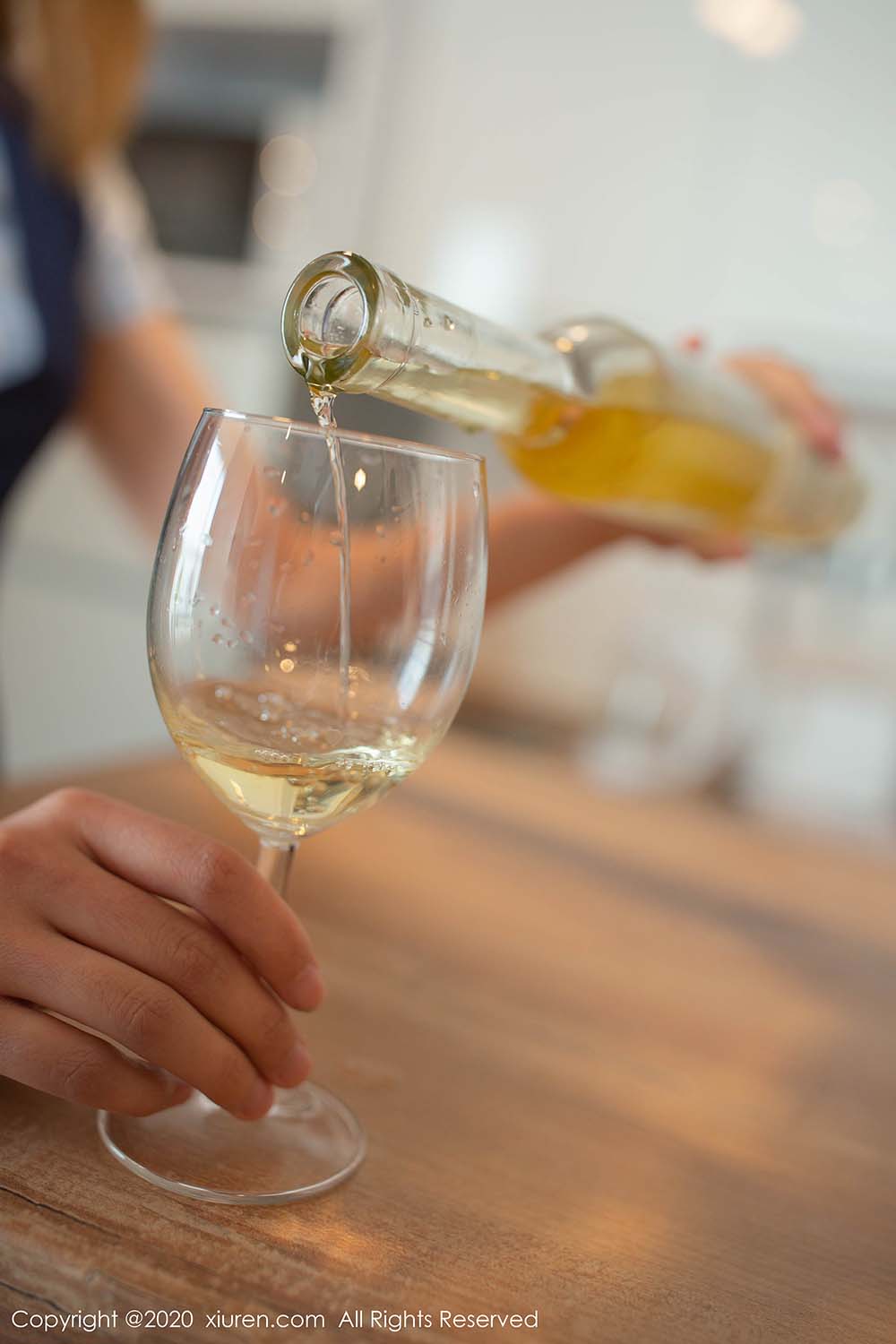 [Xiuren秀人网]XR20200403N02128 2020.04.03 NO.2128 置业顾问 就是阿朱啊 陆萱萱 预览图 - 4