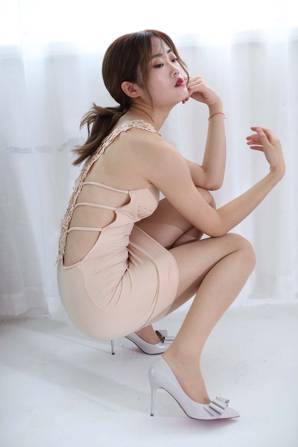 奈丝写真 NO.119 可乐-裸色连衣裙