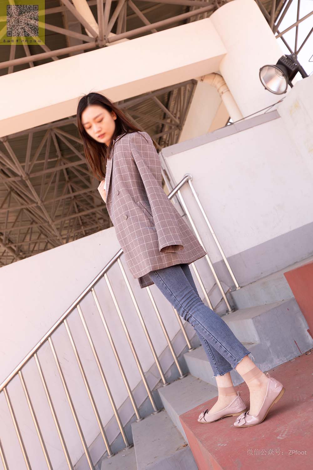 [LSS山茶摄影]NO.090 Baby的操场短丝