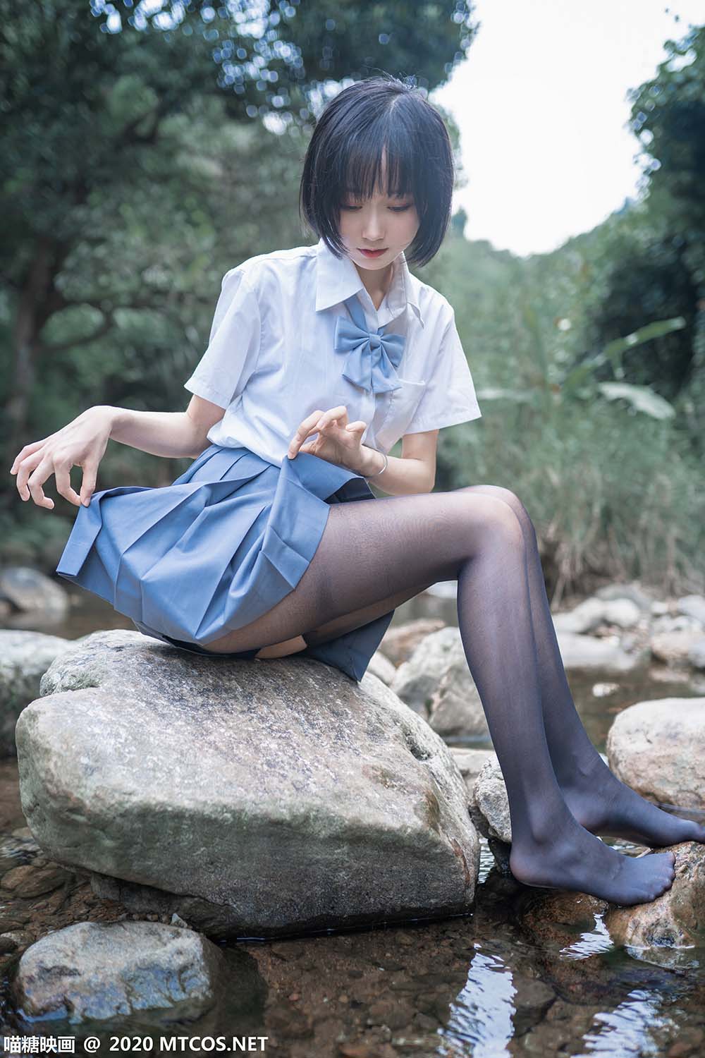 [喵糖映画]JKL.016 溪边JK制服