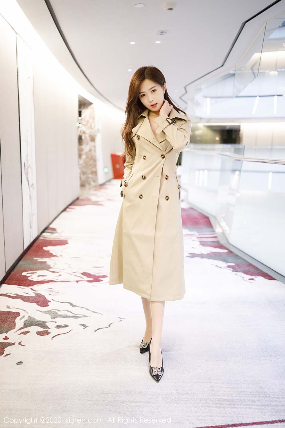 [Xiuren秀人网]XR20200515N02249 2020.05.15 NO.2249 猩红内衣吊袜 杨紫嫣Cynthia