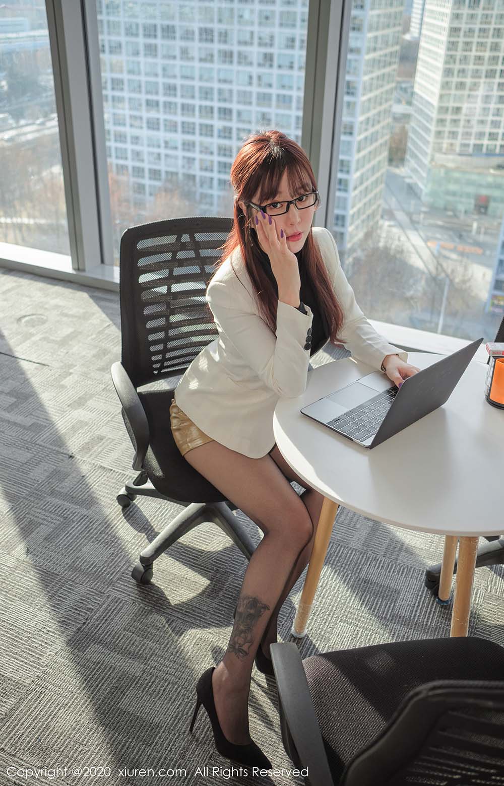 [Xiuren秀人网]XR20200519N02259 2020.05.19 NO.2259 制服熟女 王雨纯 预览图 - 3