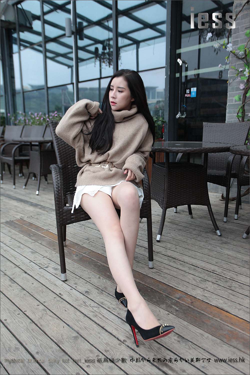 [IESS异思趣向] 2016.12.09 丝足便当039：《柳钉高跟和超薄肉丝》YY