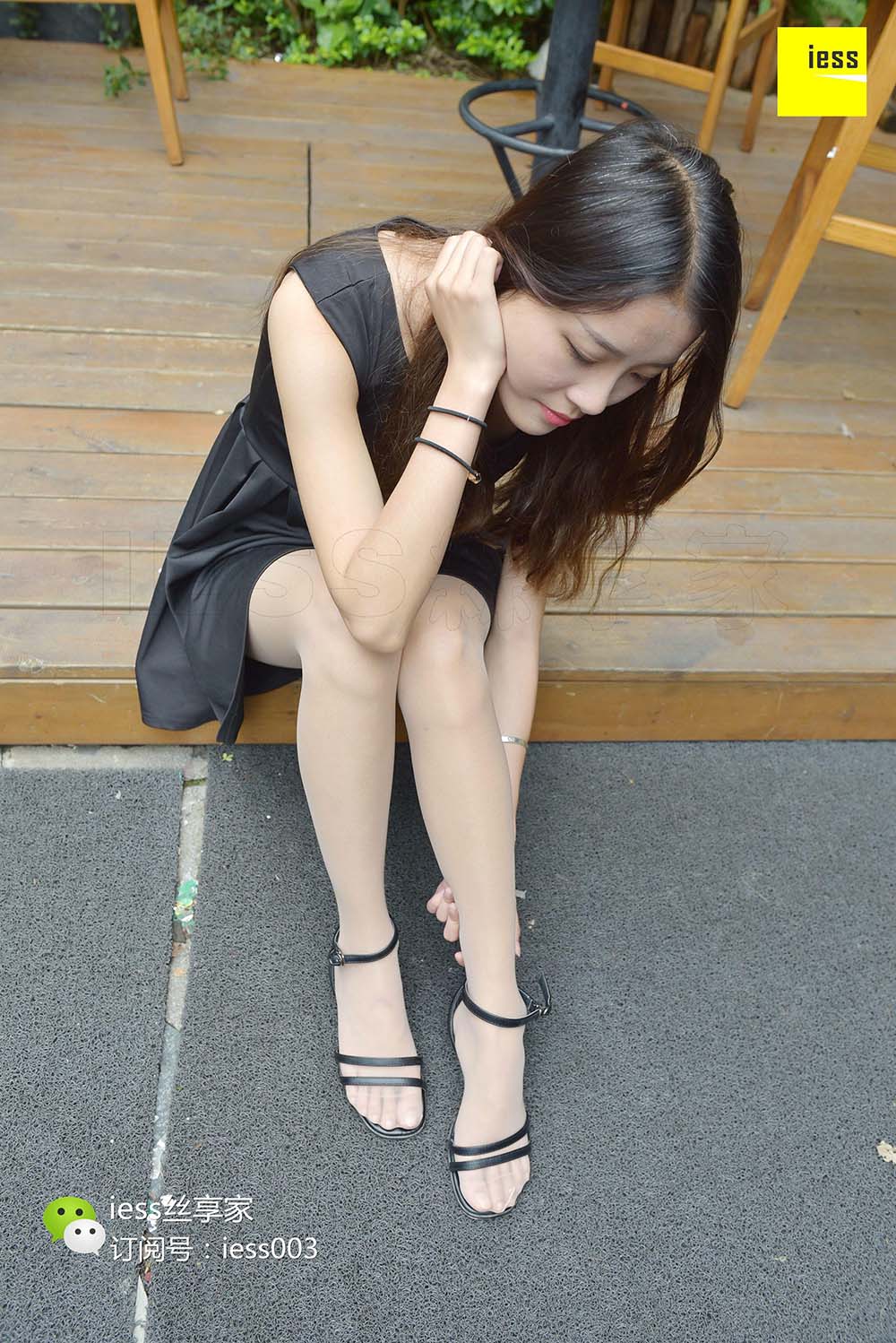 [IESS异思趣向] 2017.09.01 丝享家056：《咬一口水晶玉足Ⅱ》婉萍 预览图 - 2