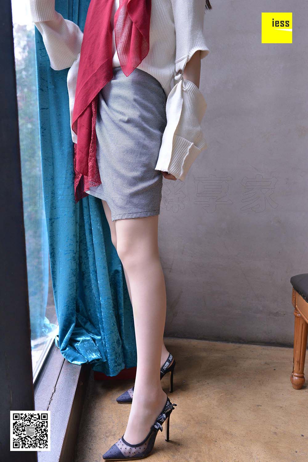 [IESS异思趣向] 2018.06.12 丝享家252：《透视高跟里的趾缝》紫紫 预览图 - 2