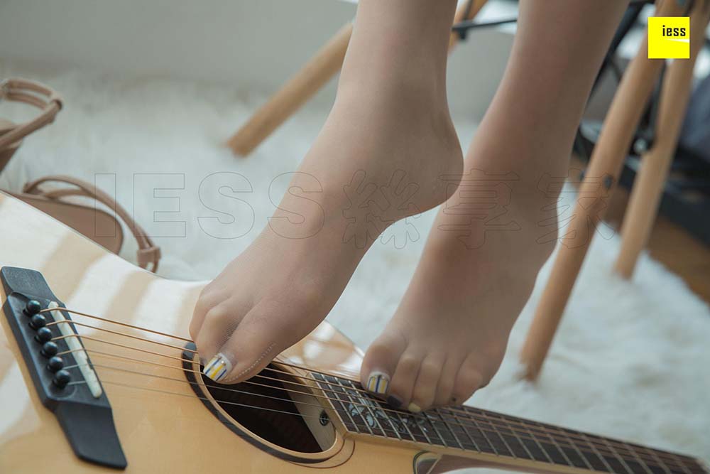 [IESS异思趣向] 2018.11.14 丝享家359：《我的女同事会弹琴》曦然 预览图 - 2