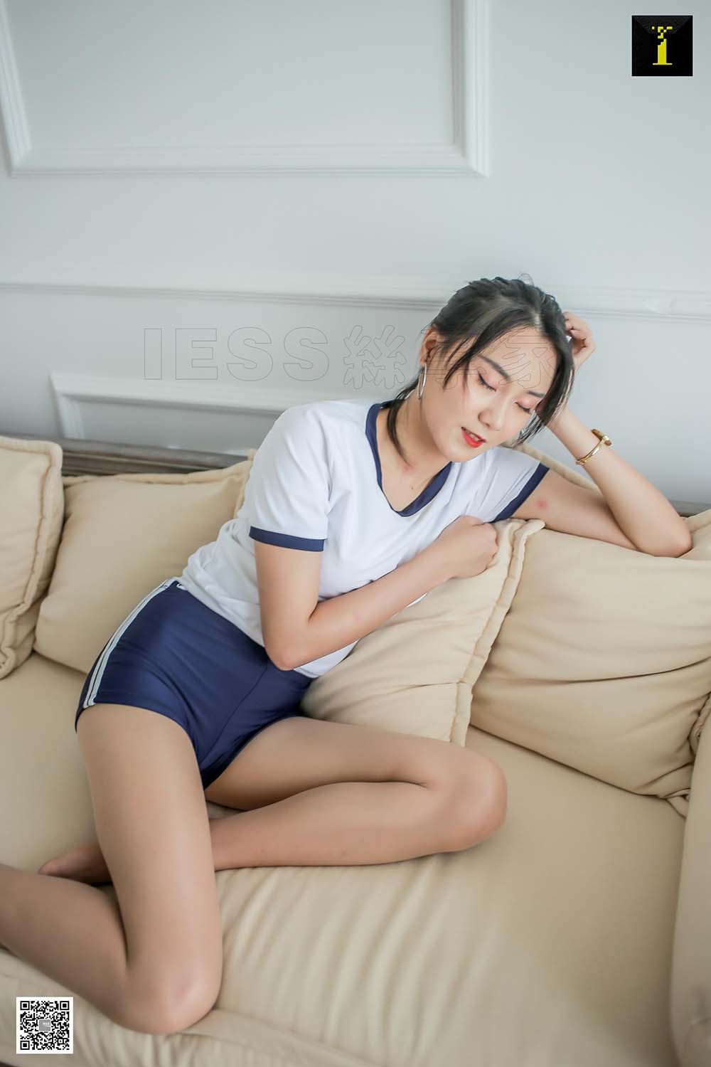 [IESS异思趣向] 2019.08.13 丝享家549：《透出轮廓的紧身裤》小衫 预览图 - 2