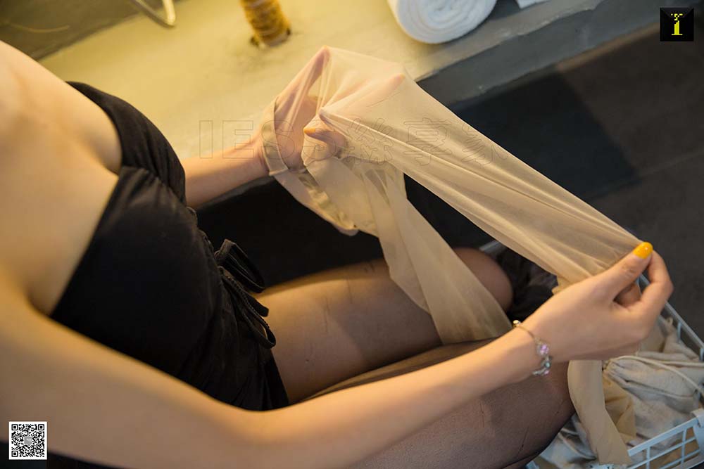 [IESS异思趣向] 2019.11.05 丝享家602：美子《收拾袜子的美子》 预览图 - 2