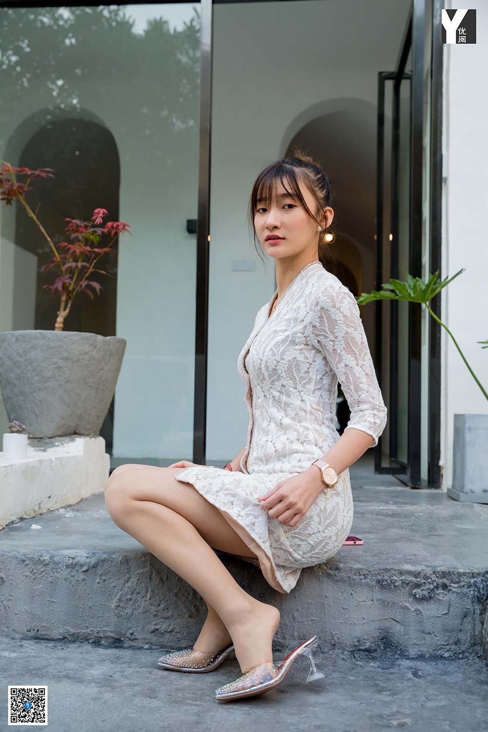 [IESS异思趣向] 2020.05.02 丝享家731：秋秋《女友的家门口》 预览图 - 2