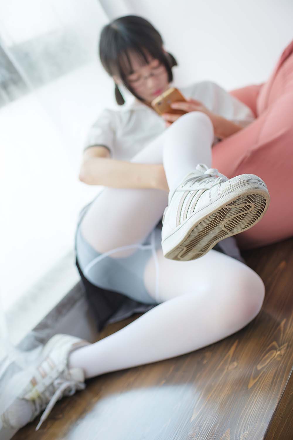 森萝财团写真 BETA-026 红色校服肉丝美足少女